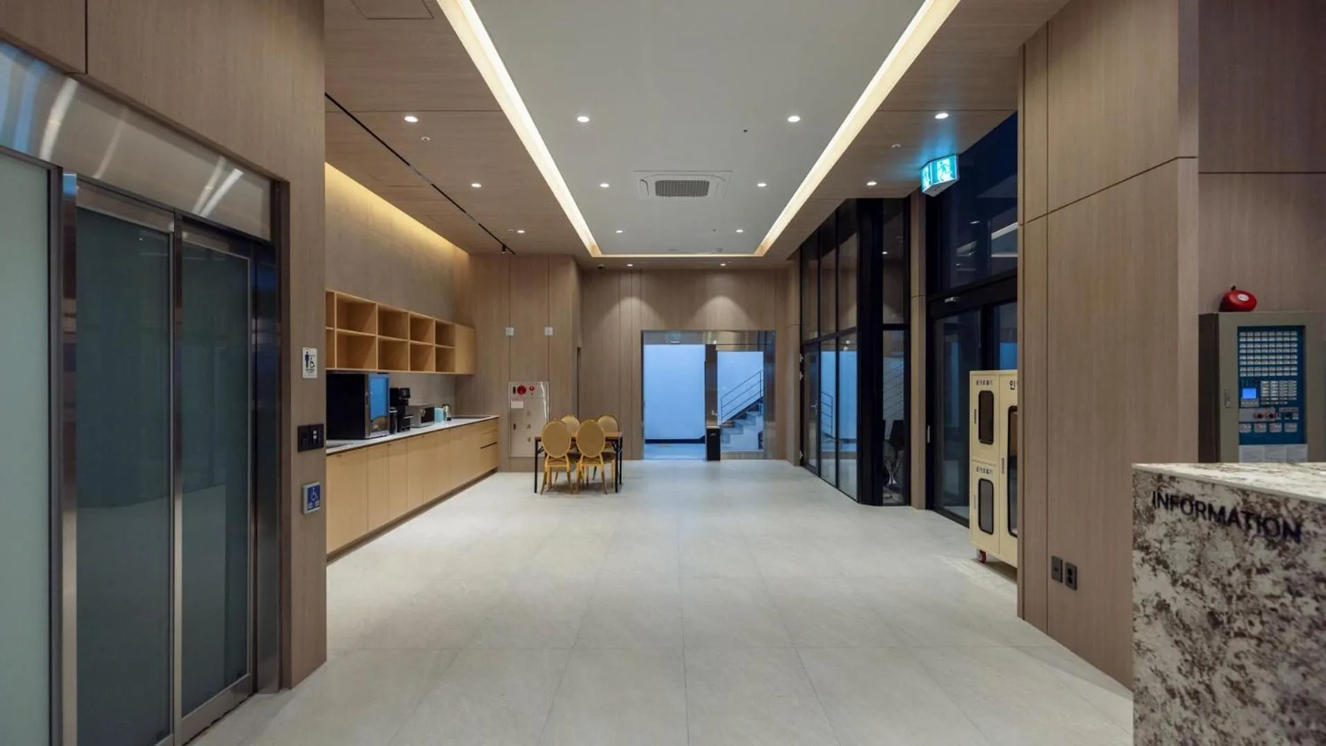 Lobby or reception in Hound Hotel Pohang Yeongildae