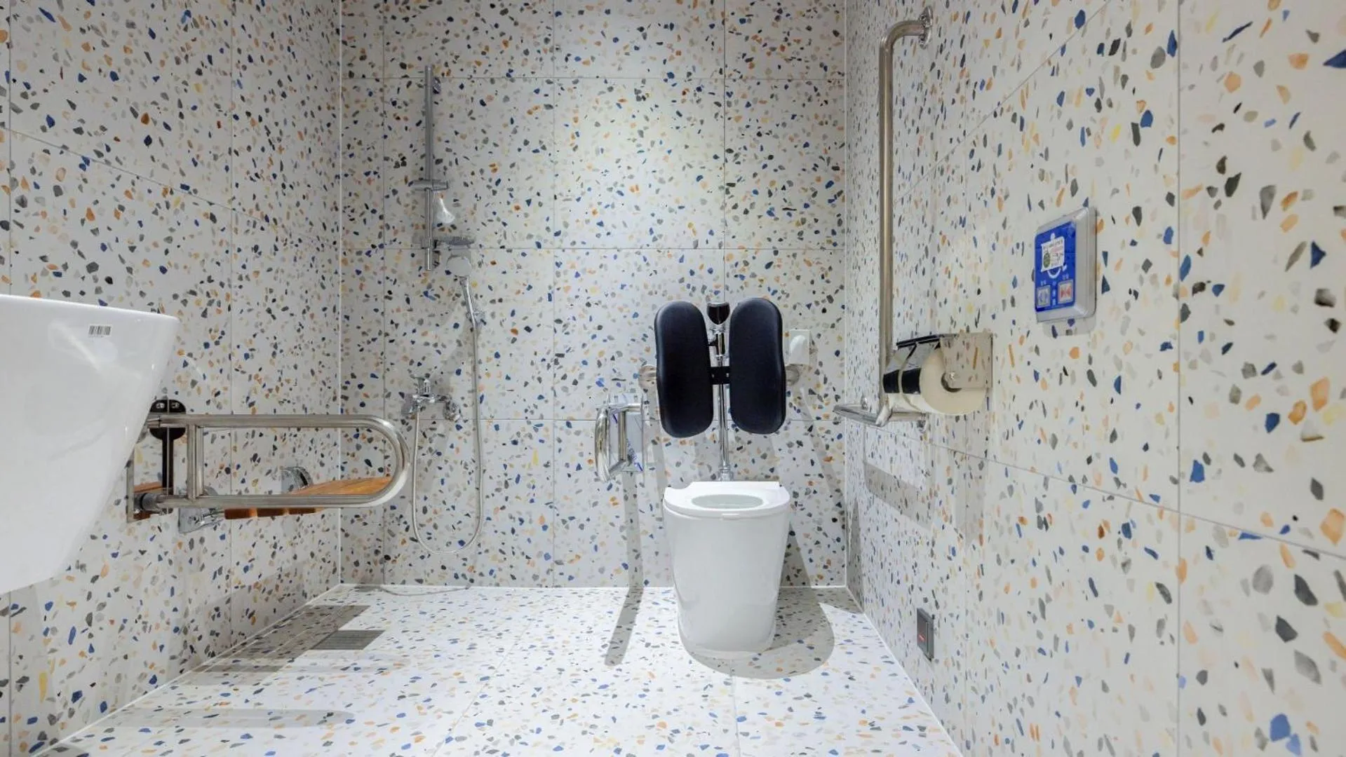 Bathroom in Hound Hotel Pohang Yeongildae