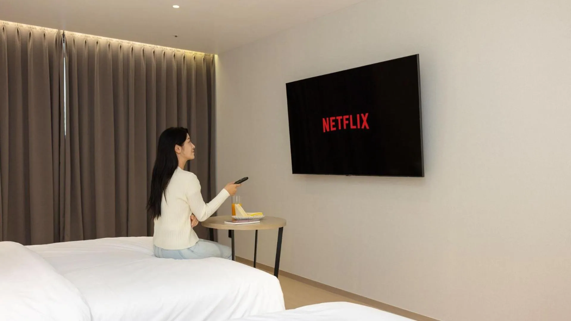 TV and multimedia, Bed in Hound Hotel Pohang Yeongildae