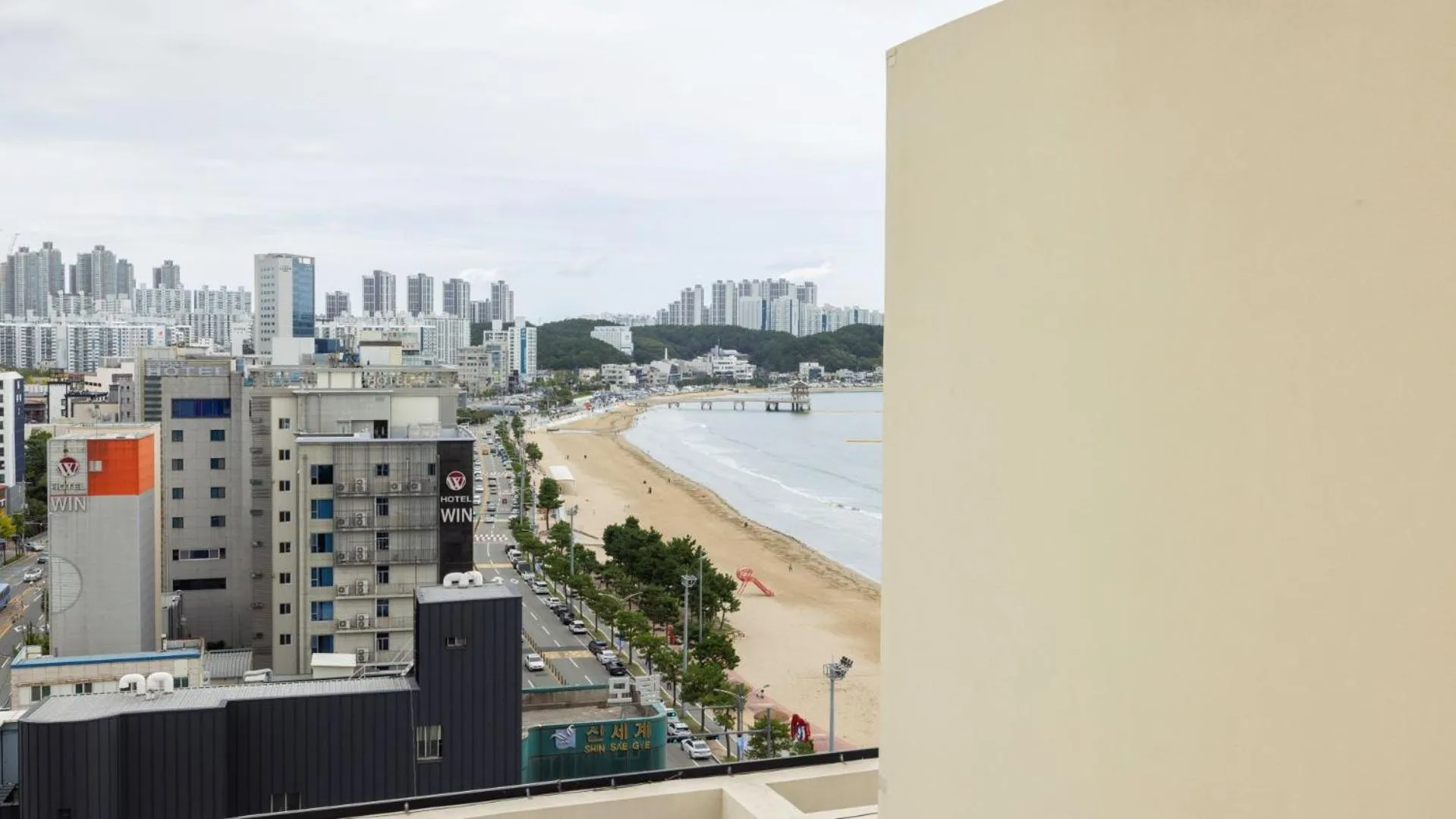 Sea view in Hound Hotel Pohang Yeongildae