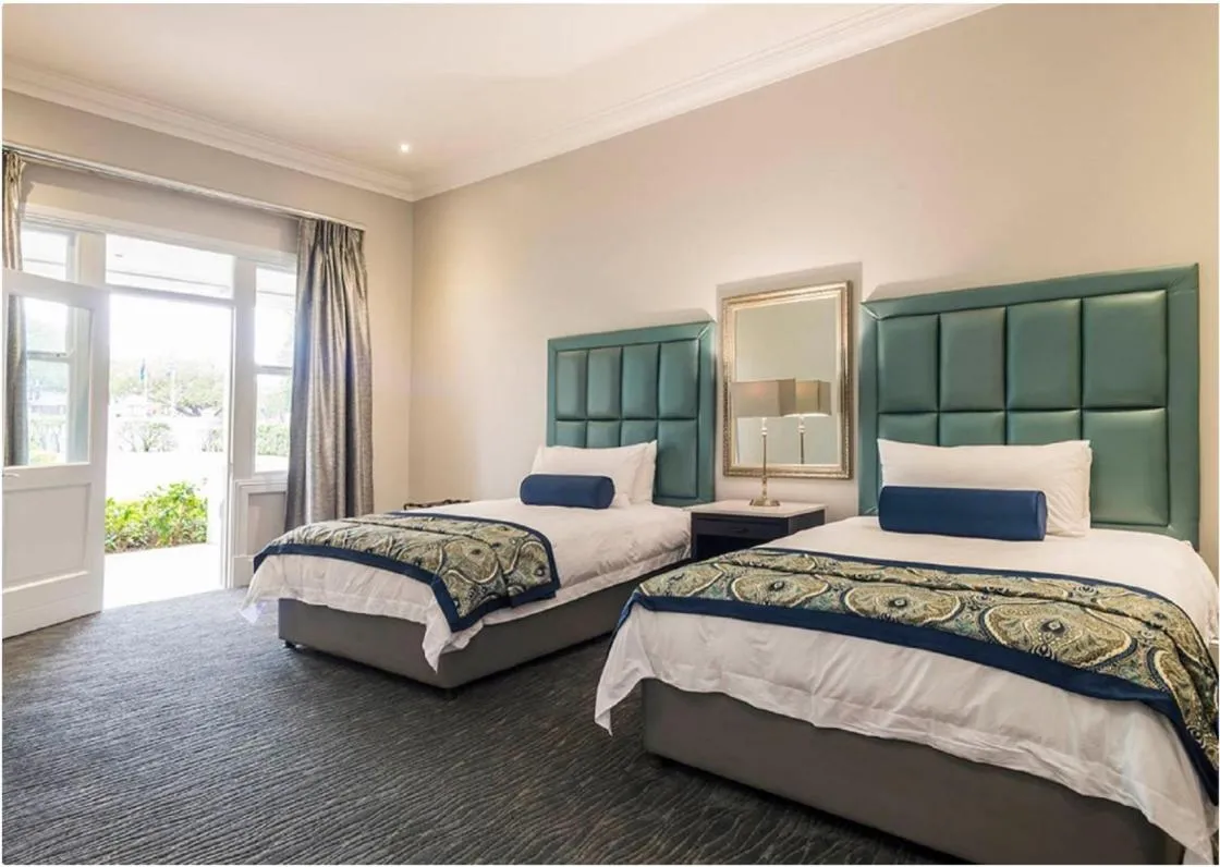 Bedroom, Bed in Luxe Avondale Boutique Hotel