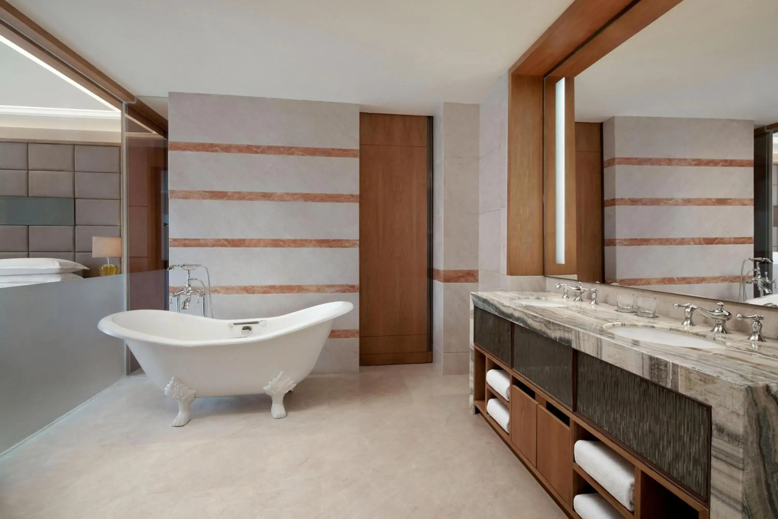 King Room in Sheraton Chuzhou Hotel King Room in Sheraton Chuzhou Hotel