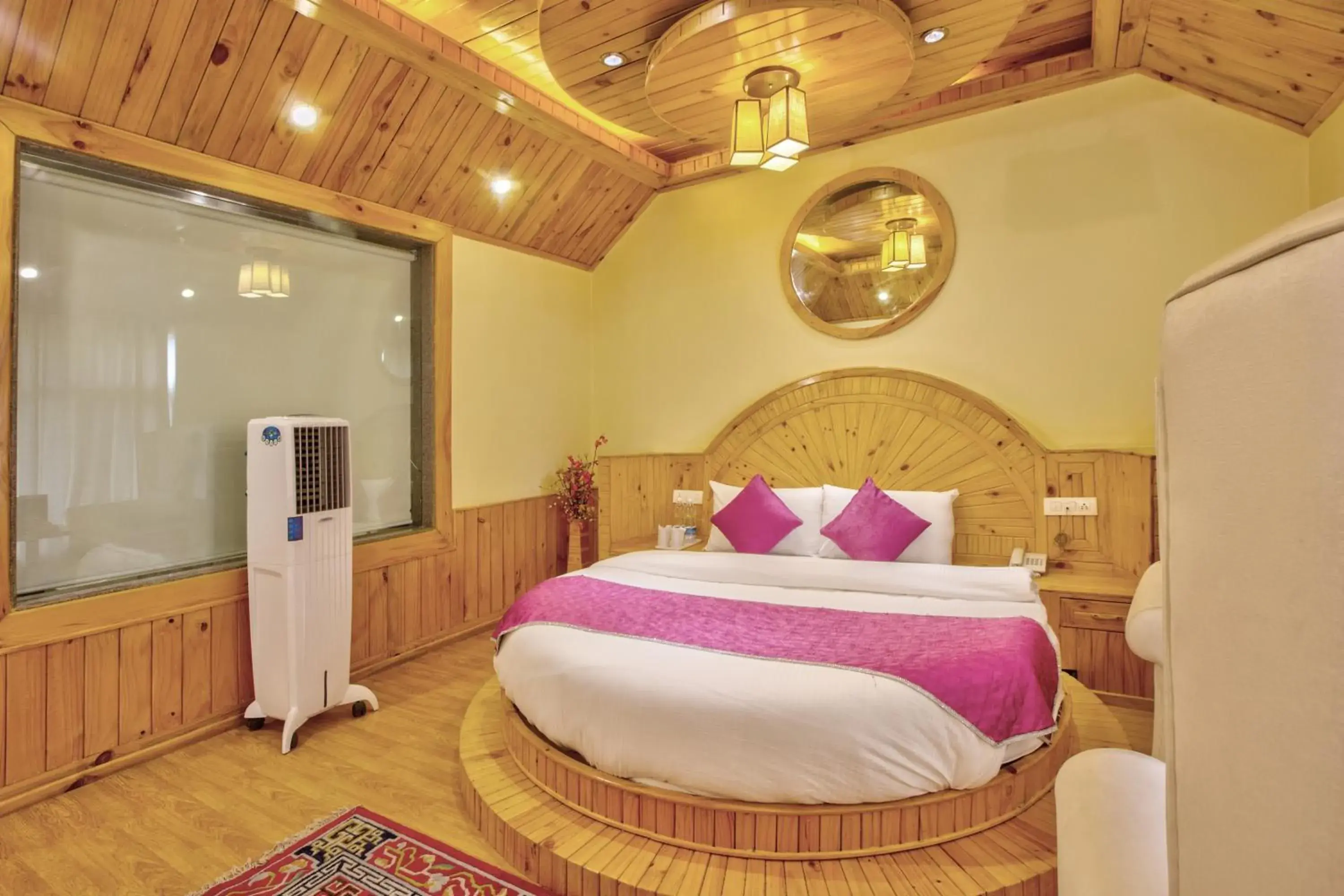 King Room with Balcony in The Holiday Resorts and Cottages King Room with Balcony in The Holiday Resorts and Cottages