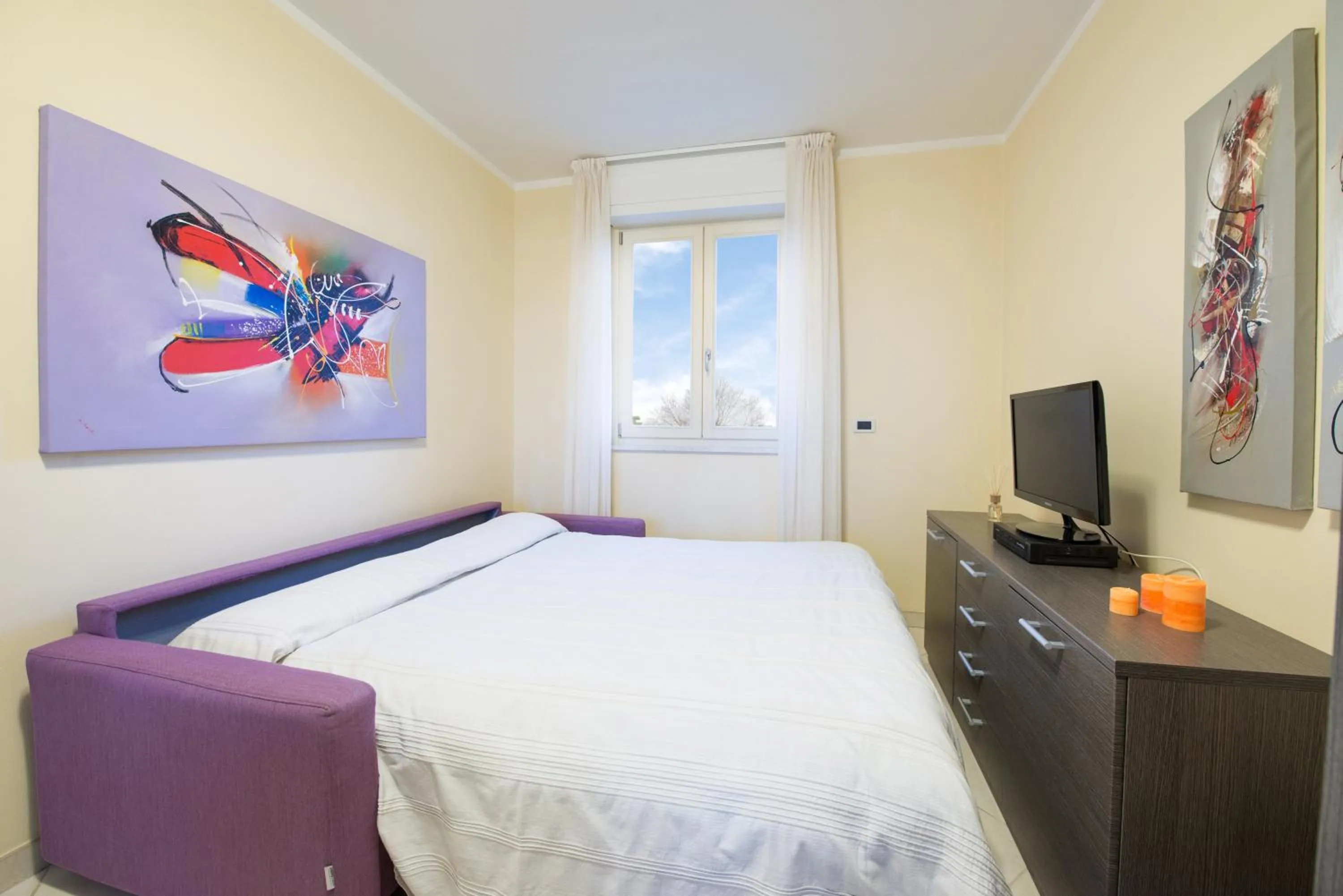 Bed in Residence Colombo