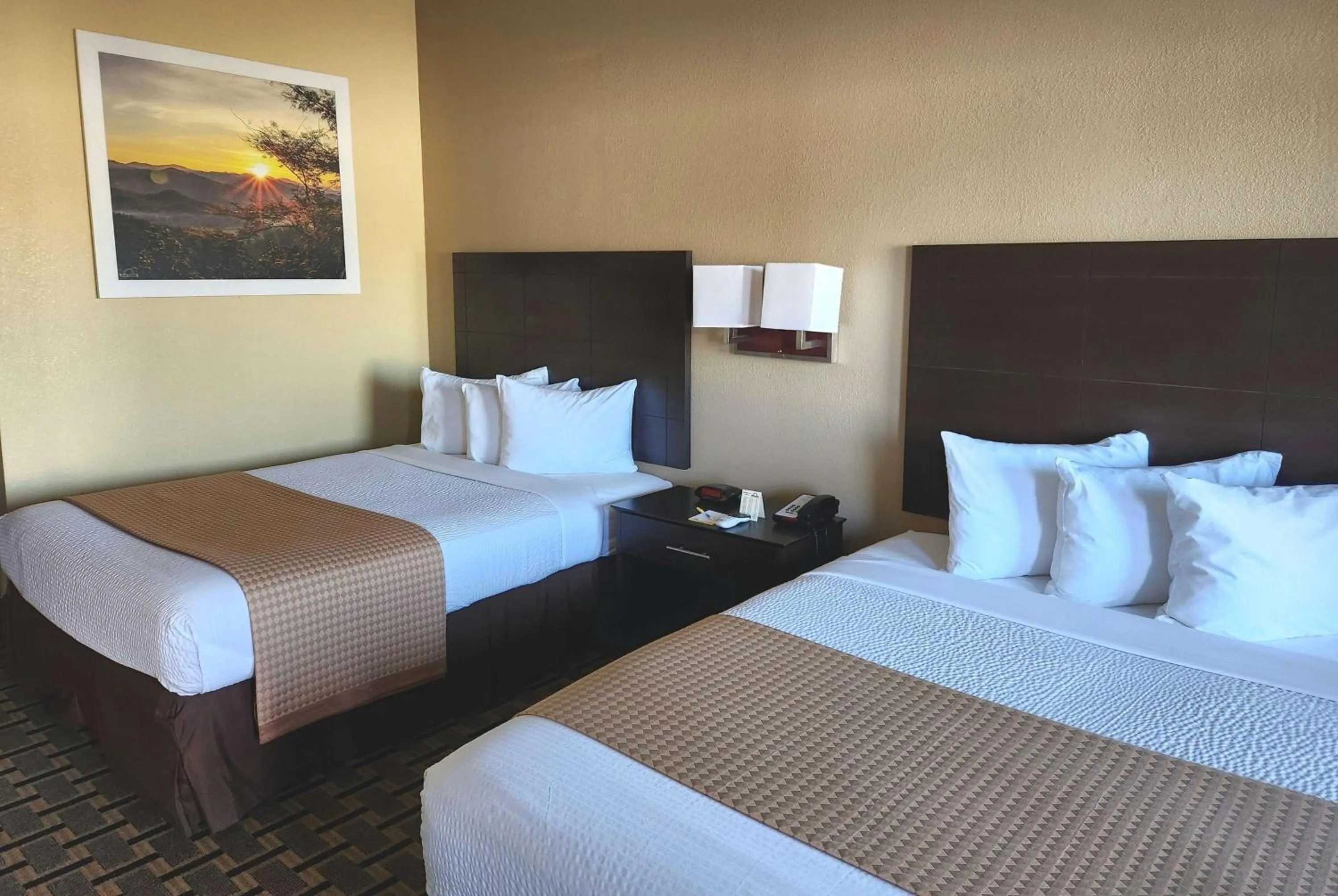 Photo of the whole room, Bed in Days Inn by Wyndham Baytown East