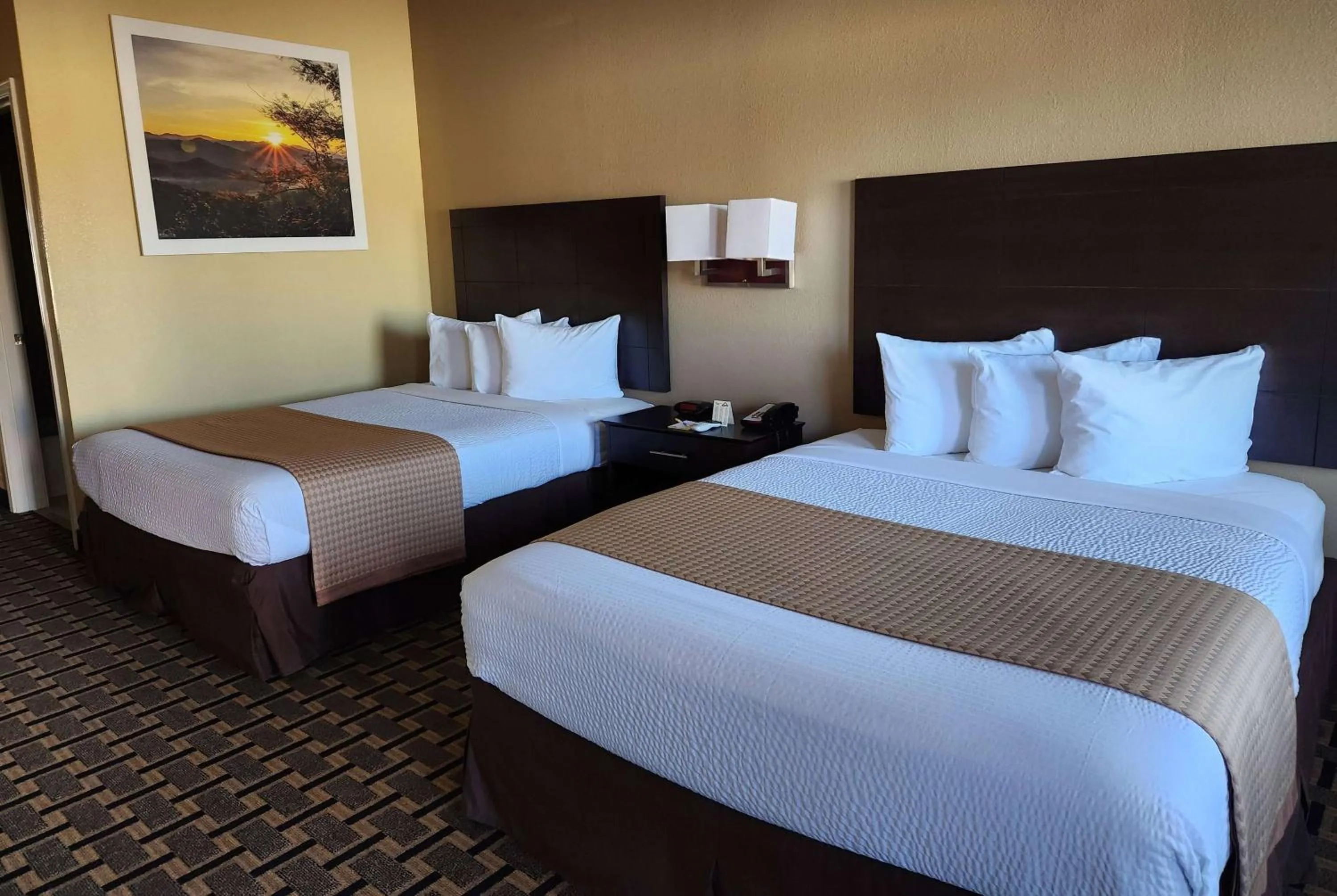 Photo of the whole room, Bed in Days Inn by Wyndham Baytown East
