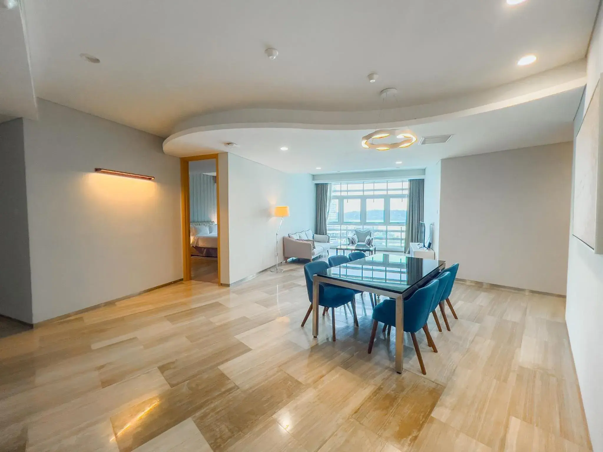 WATERFRONT 3 BEDROOM in UH FLAT HOTELS & RESORTS Pinetree WATERFRONT 3 BEDROOM in UH FLAT HOTELS & RESORTS Pinetree