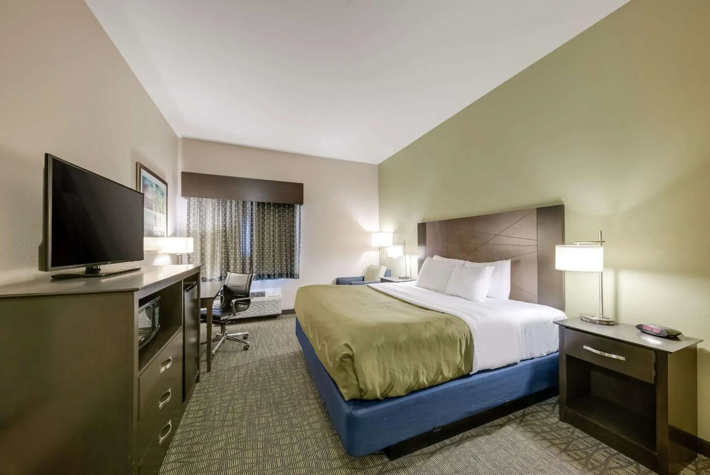 Bedroom, Bed in Quality Inn & Suites Ardmore Bedroom, Bed in Quality Inn & Suites Ardmore