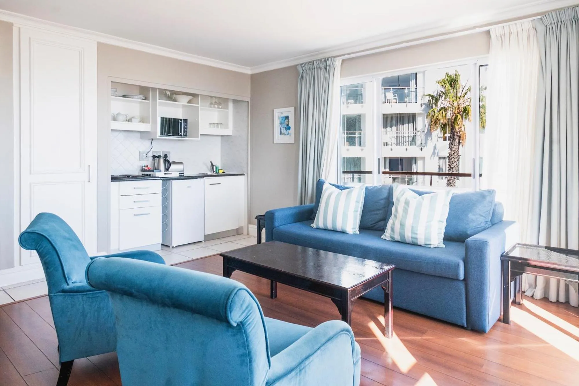 Living room in The Bantry Aparthotel by Totalstay