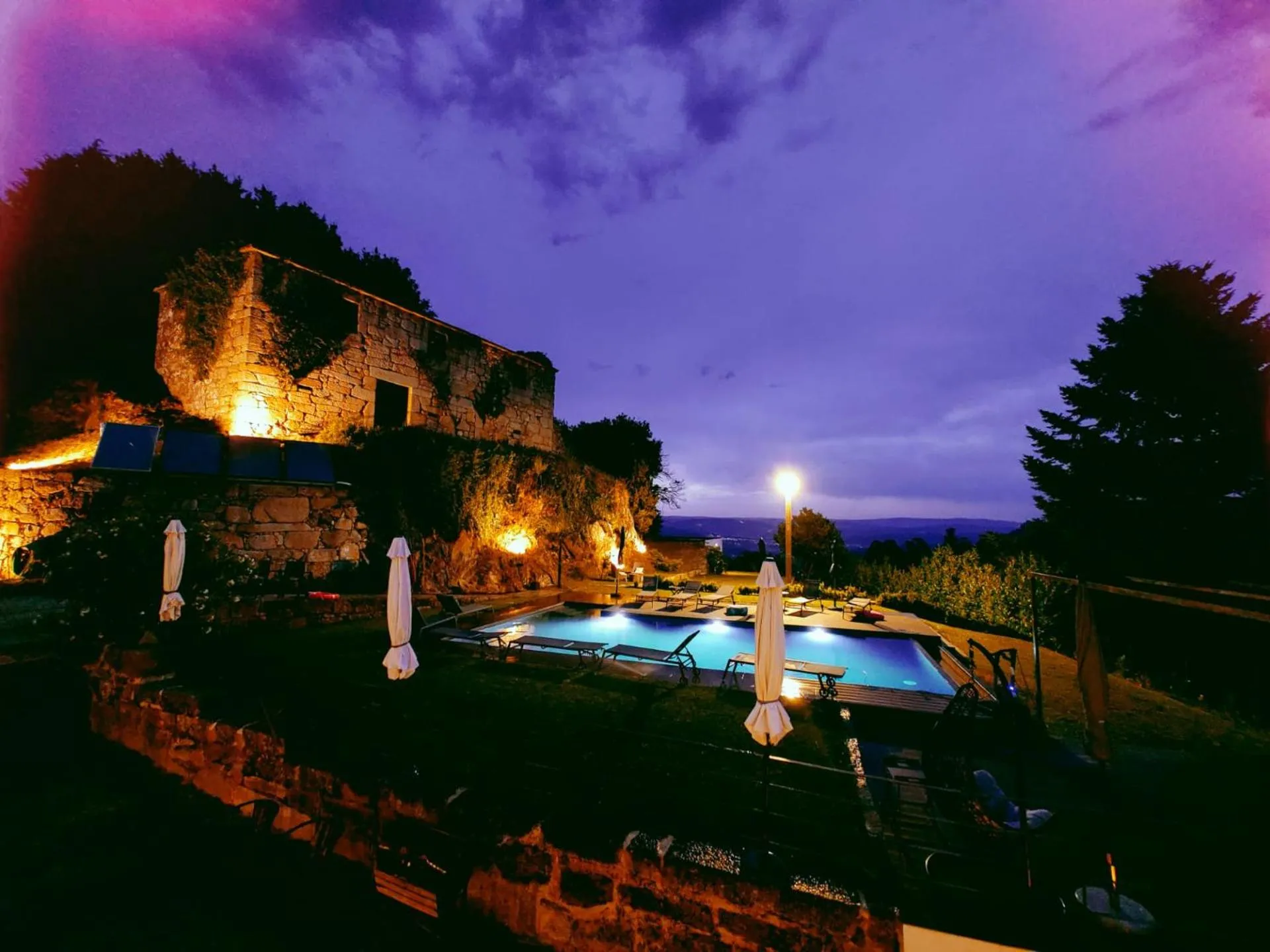 Swimming pool in Paço de Vilharigues