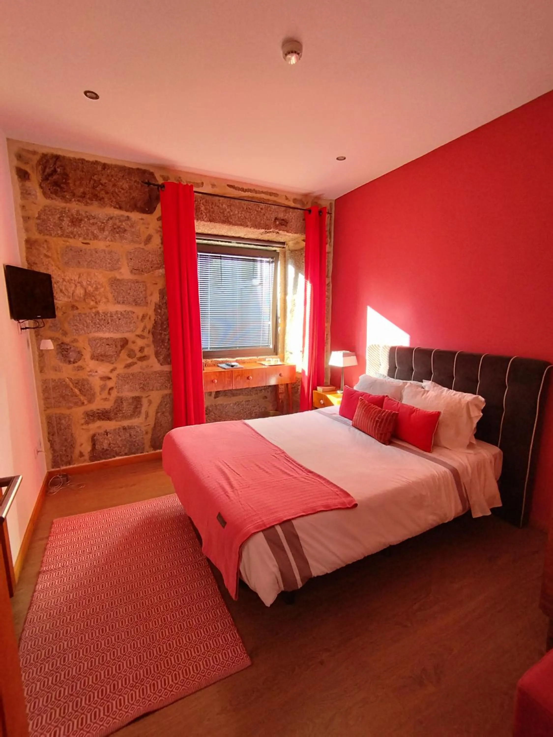 Bedroom, Bed in Paço de Vilharigues