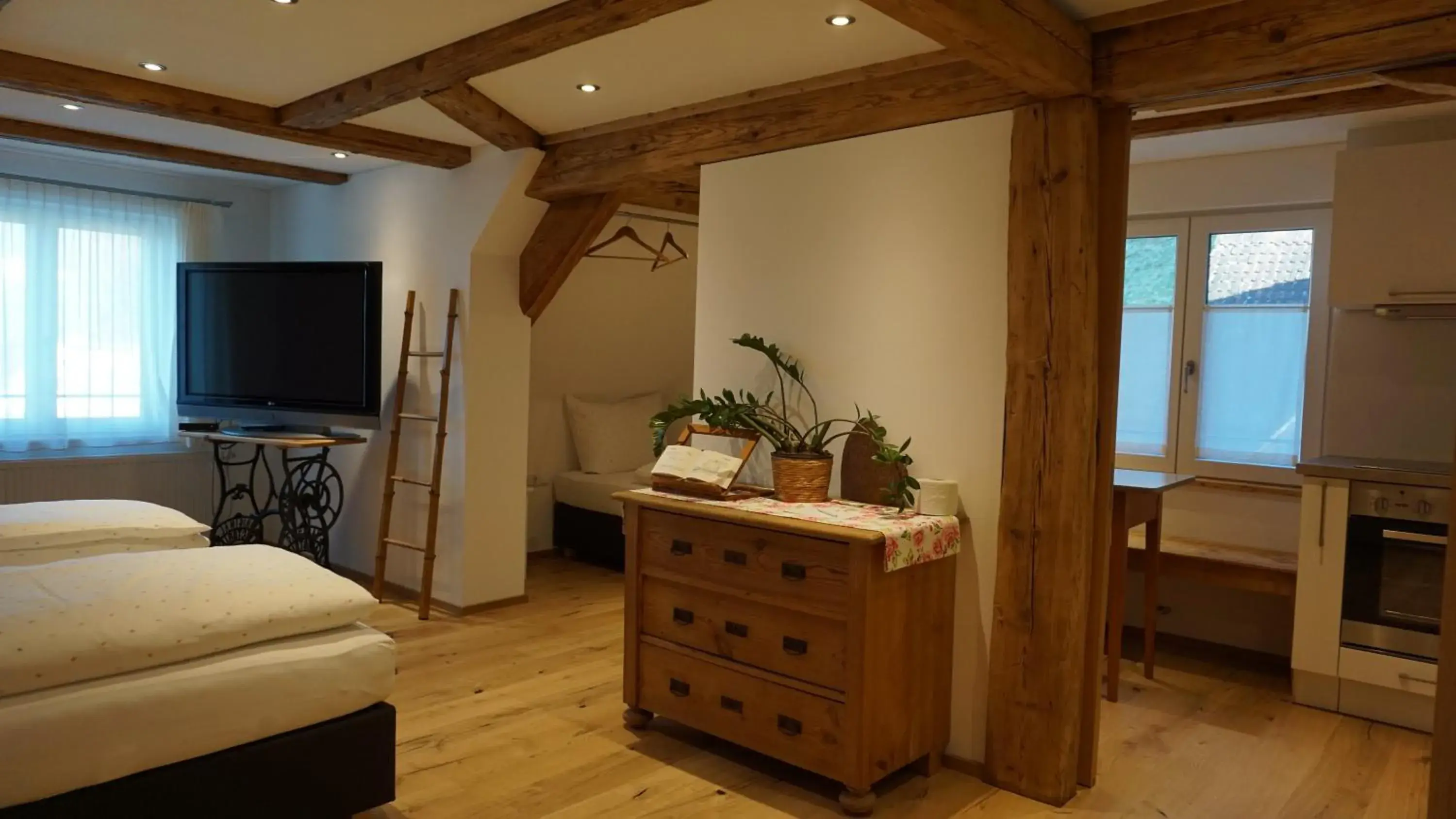 Deluxe Triple Room in Waldrast Bed & Breakfast Deluxe Triple Room in Waldrast Bed & Breakfast