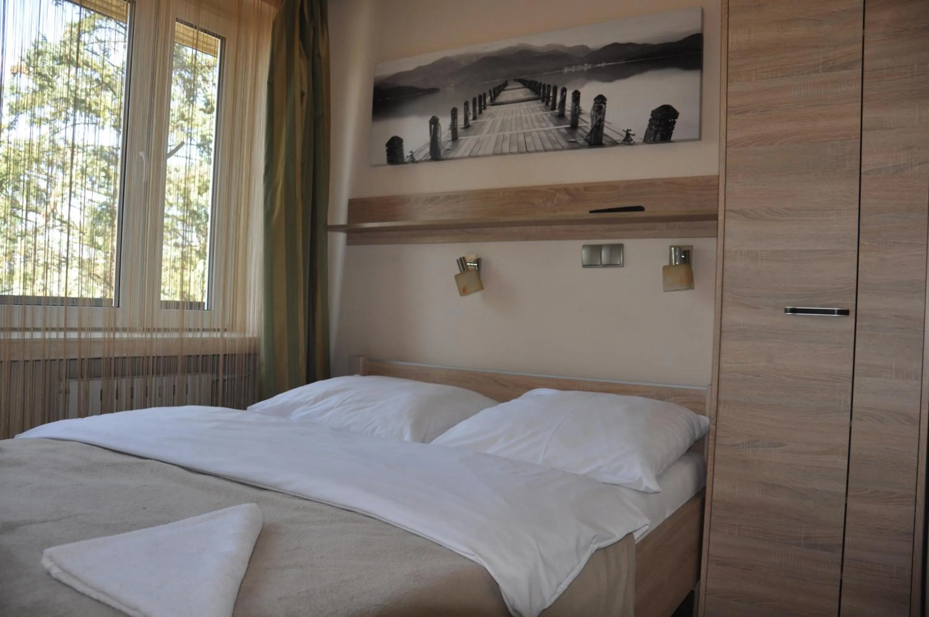 Photo of the whole room, Bed in Hotel Mis