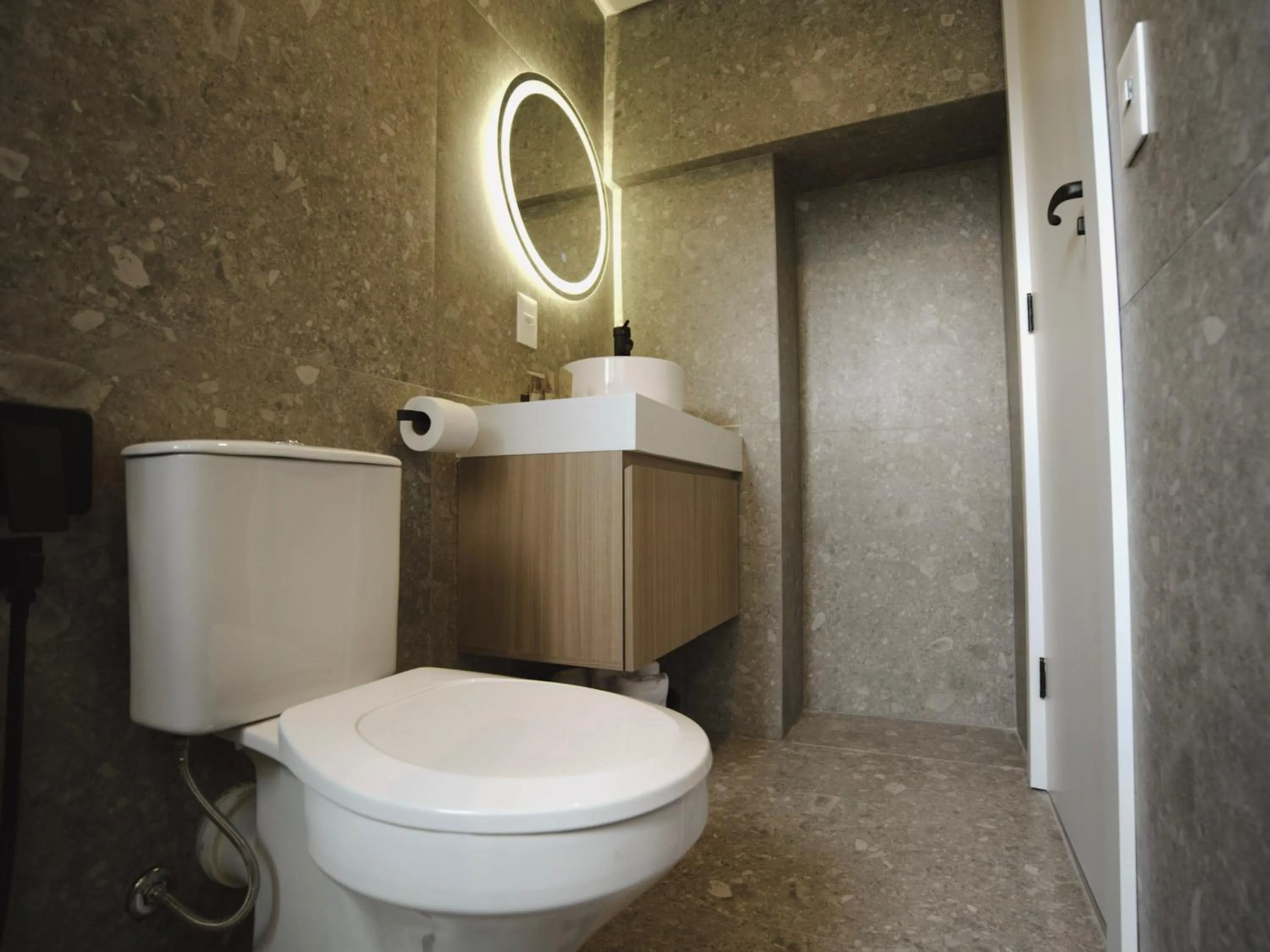 Toilet in Apê Itaim Bibi - Soft Opening