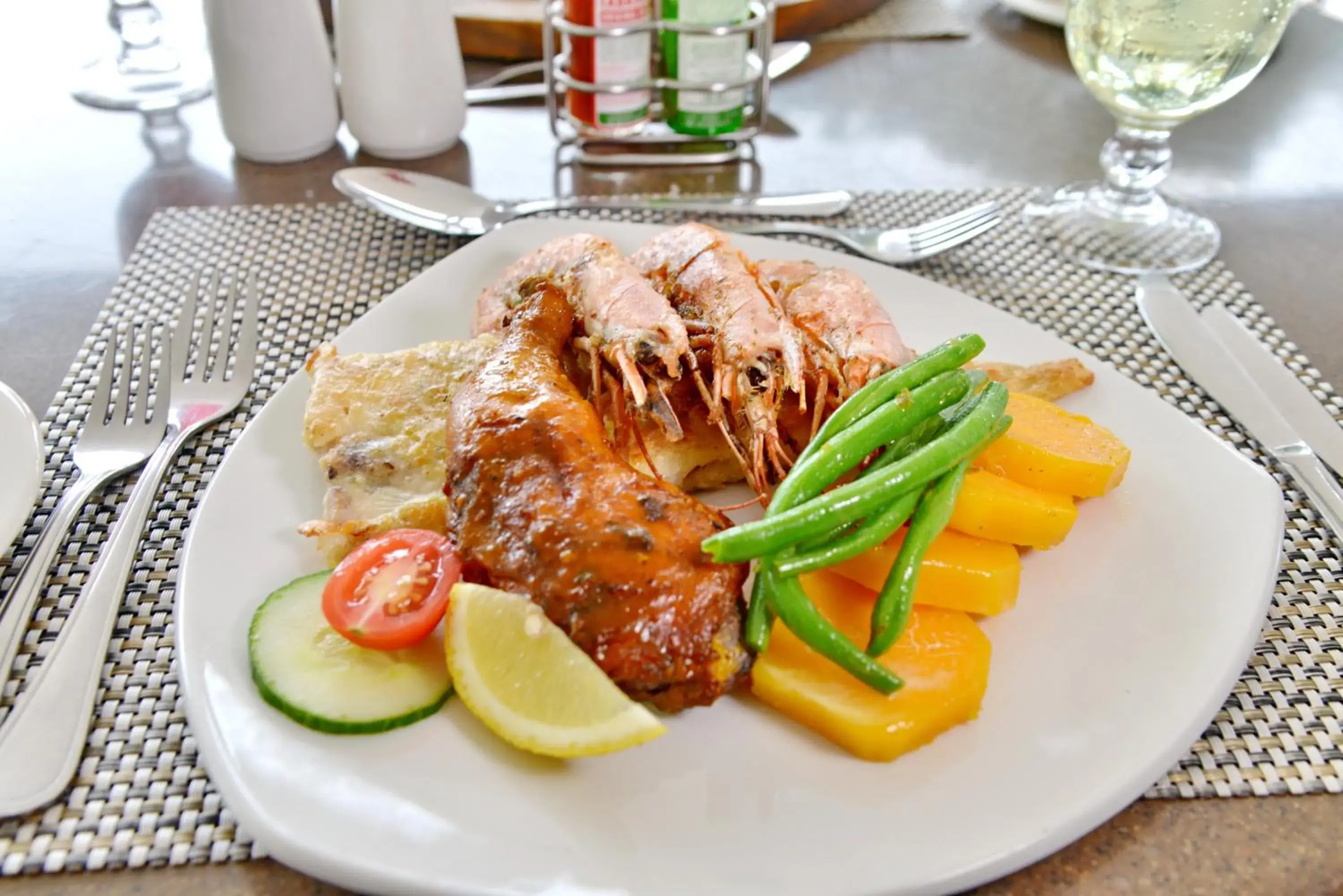 Restaurant/places to eat in The Balmoral - Halaal Restaurant/places to eat in The Balmoral - Halaal