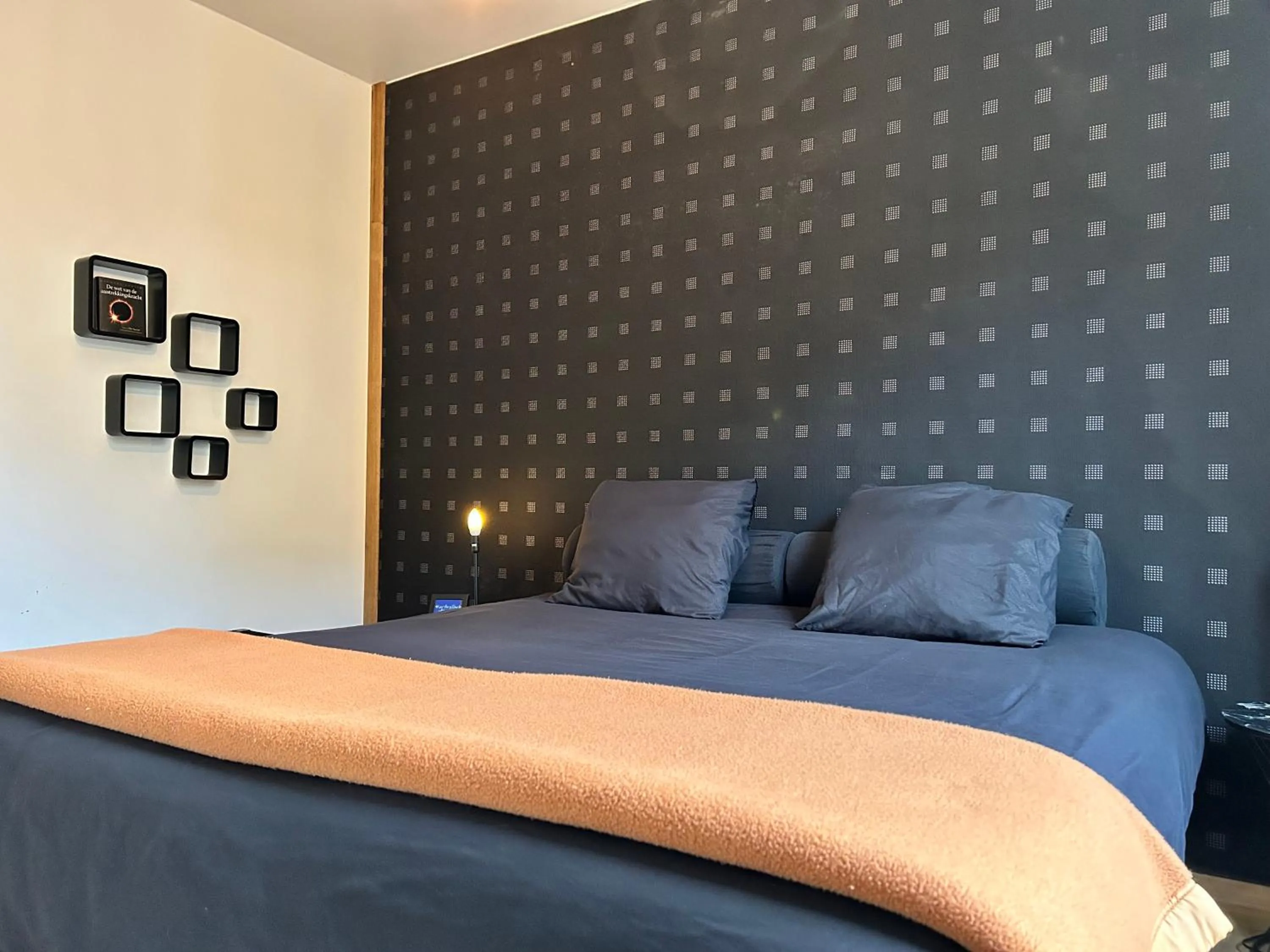 Bedroom, Bed in App De Panne 2