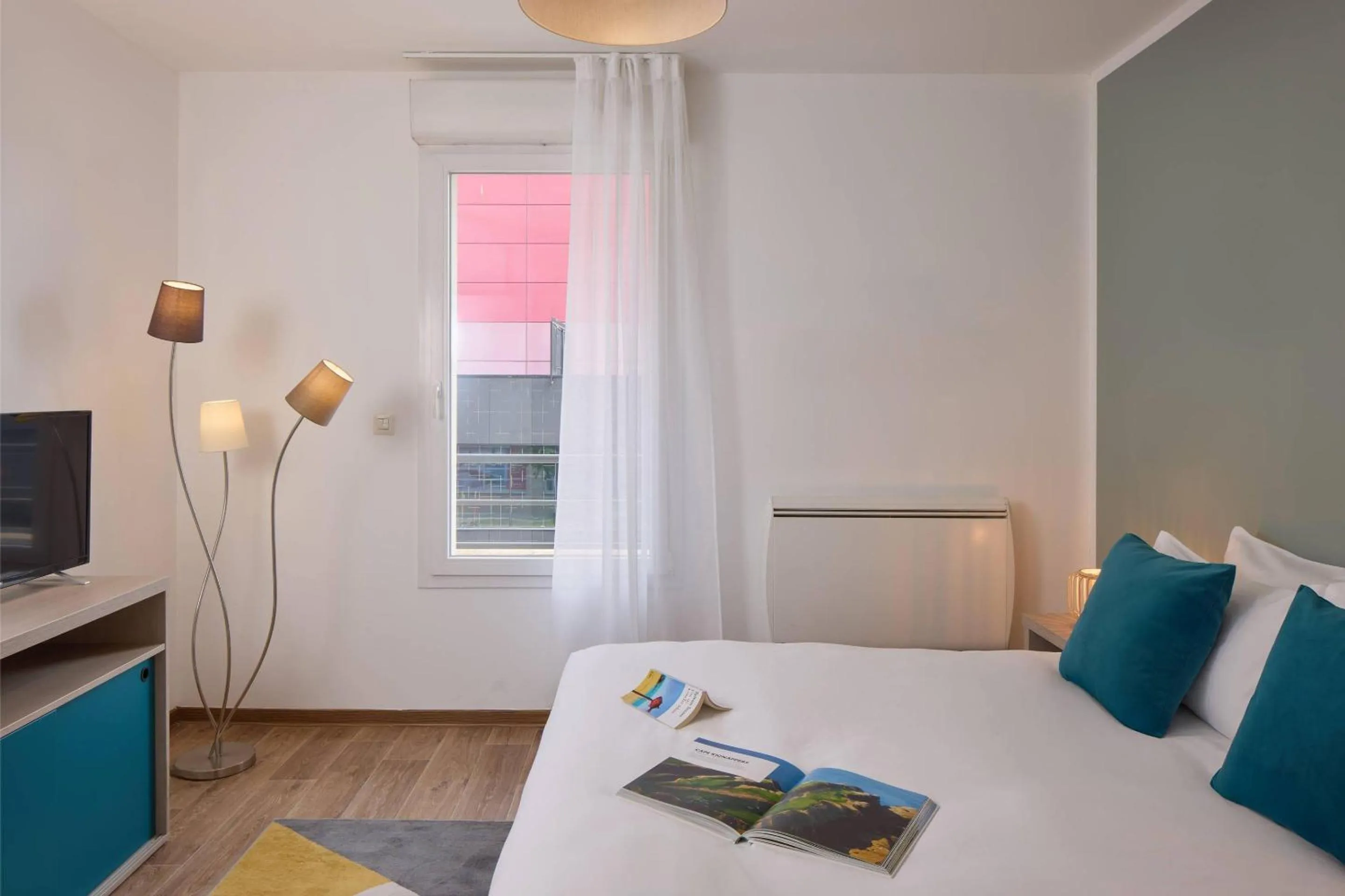 Bedroom, Bed in Quality Aparthotel Valenciennes