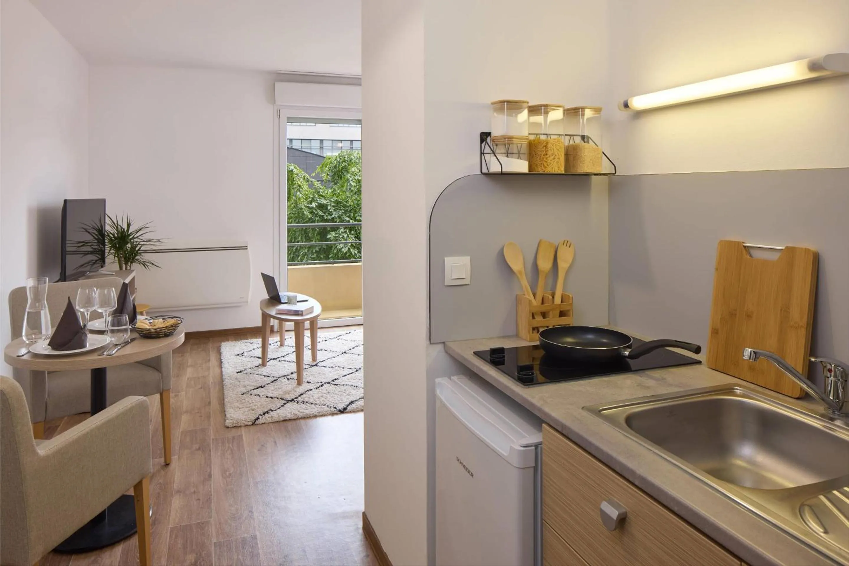 Kitchen or kitchenette in Quality Aparthotel Valenciennes