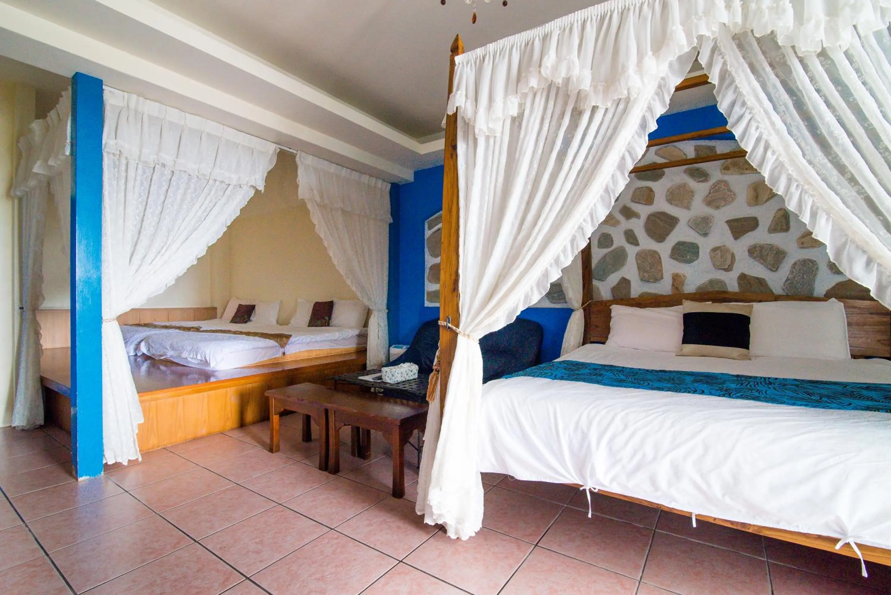 Bed in Shengtuolini B&B