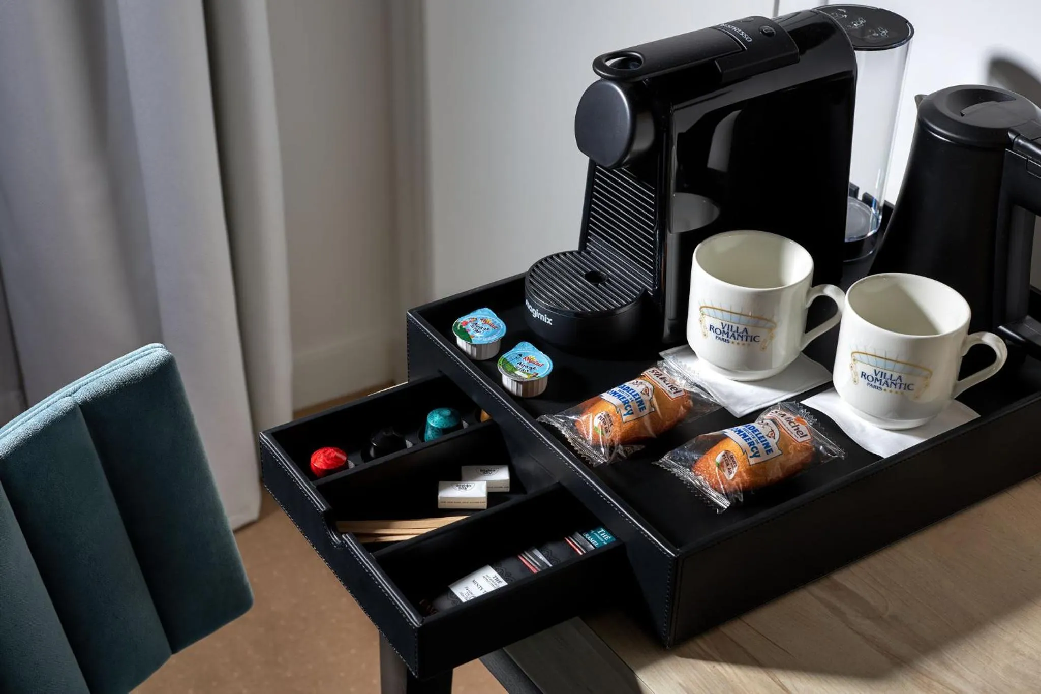 Coffee/tea facilities in Hotel Villa Romantic & Spa