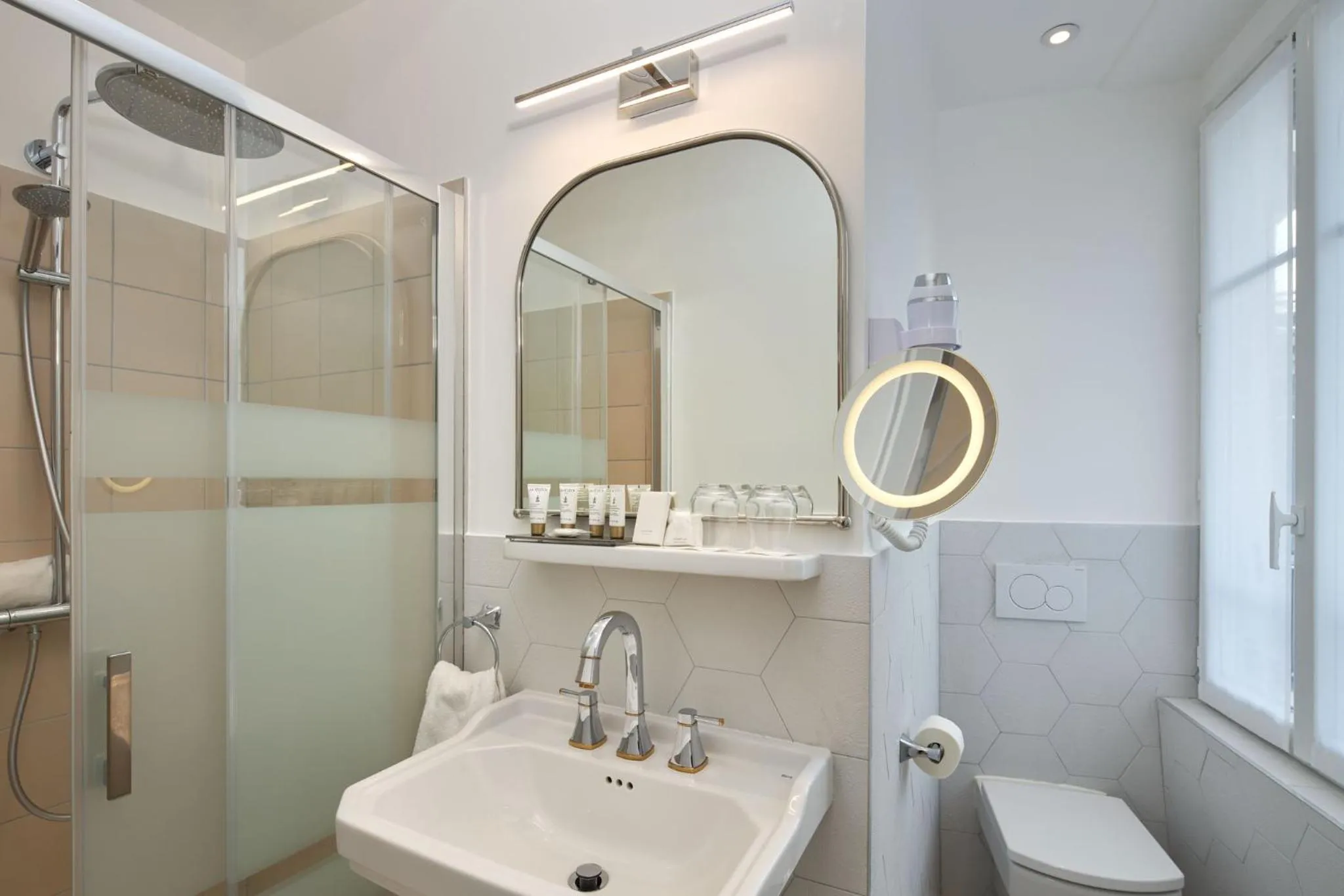 Bathroom in Hotel Villa Romantic & Spa