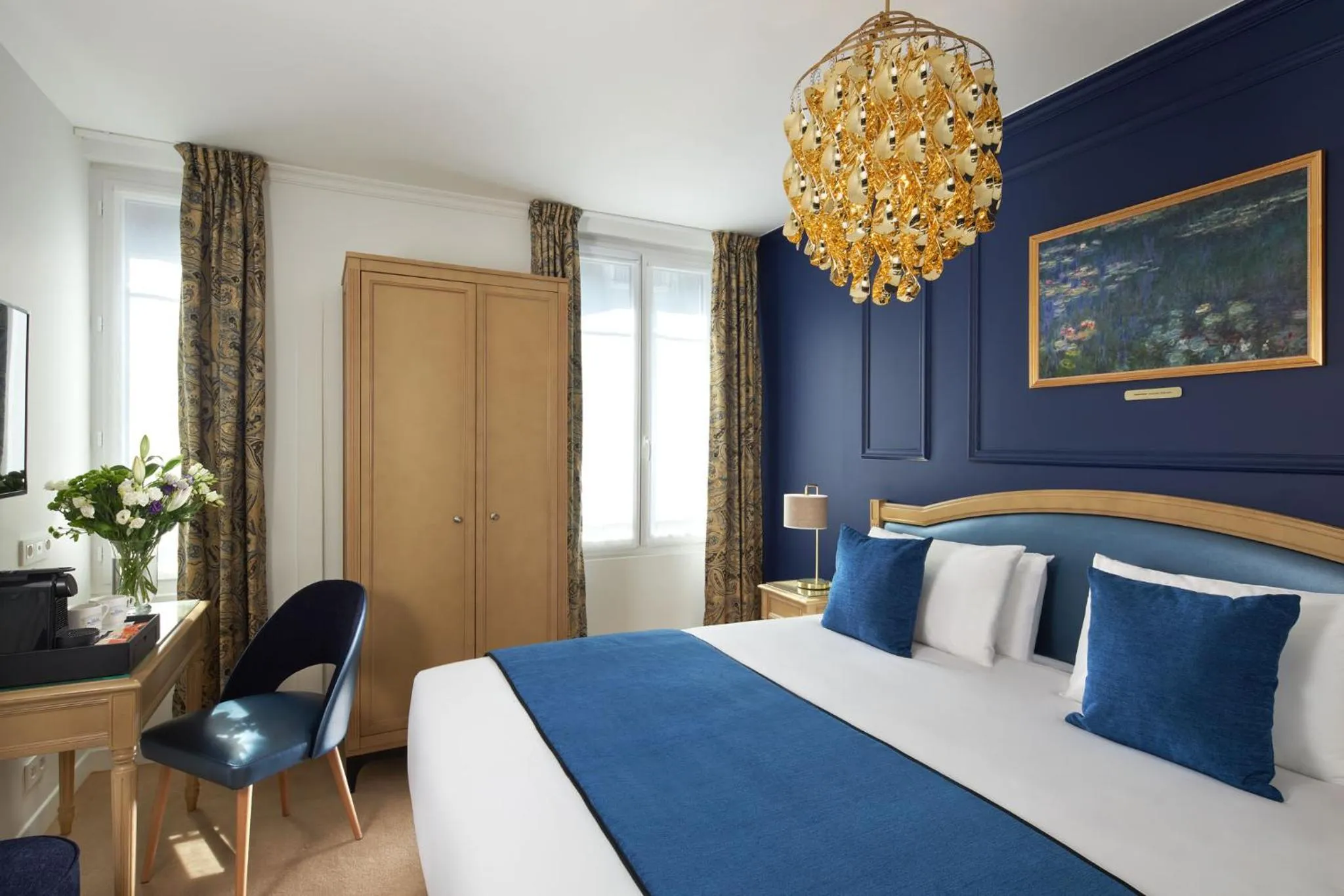 Photo of the whole room, Bed in Hotel Villa Romantic & Spa