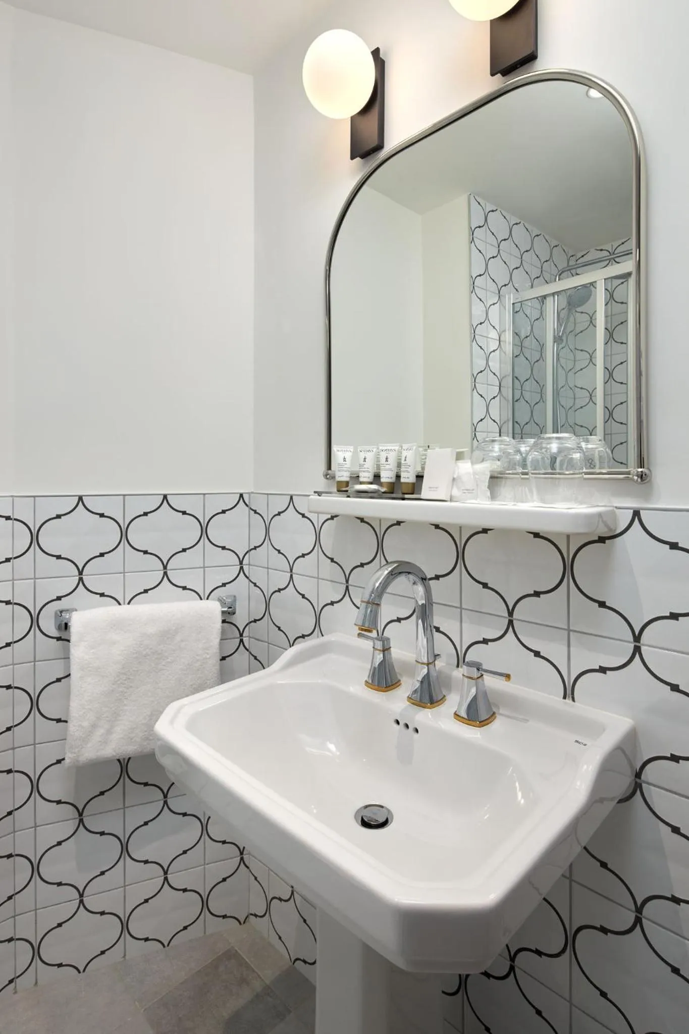 Bathroom in Hotel Villa Romantic & Spa