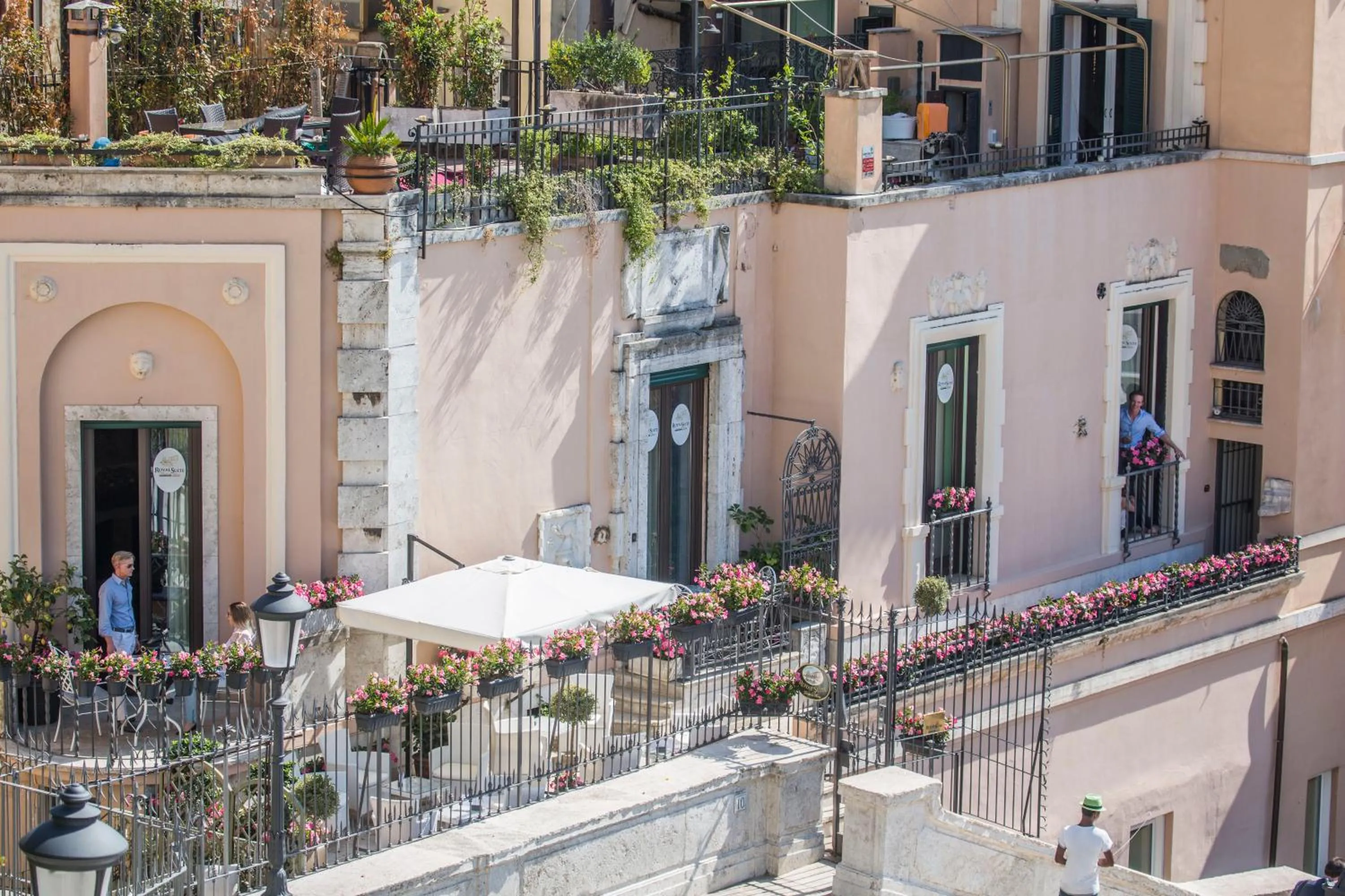 Facade/entrance in Royal Suite Trinità Dei Monti