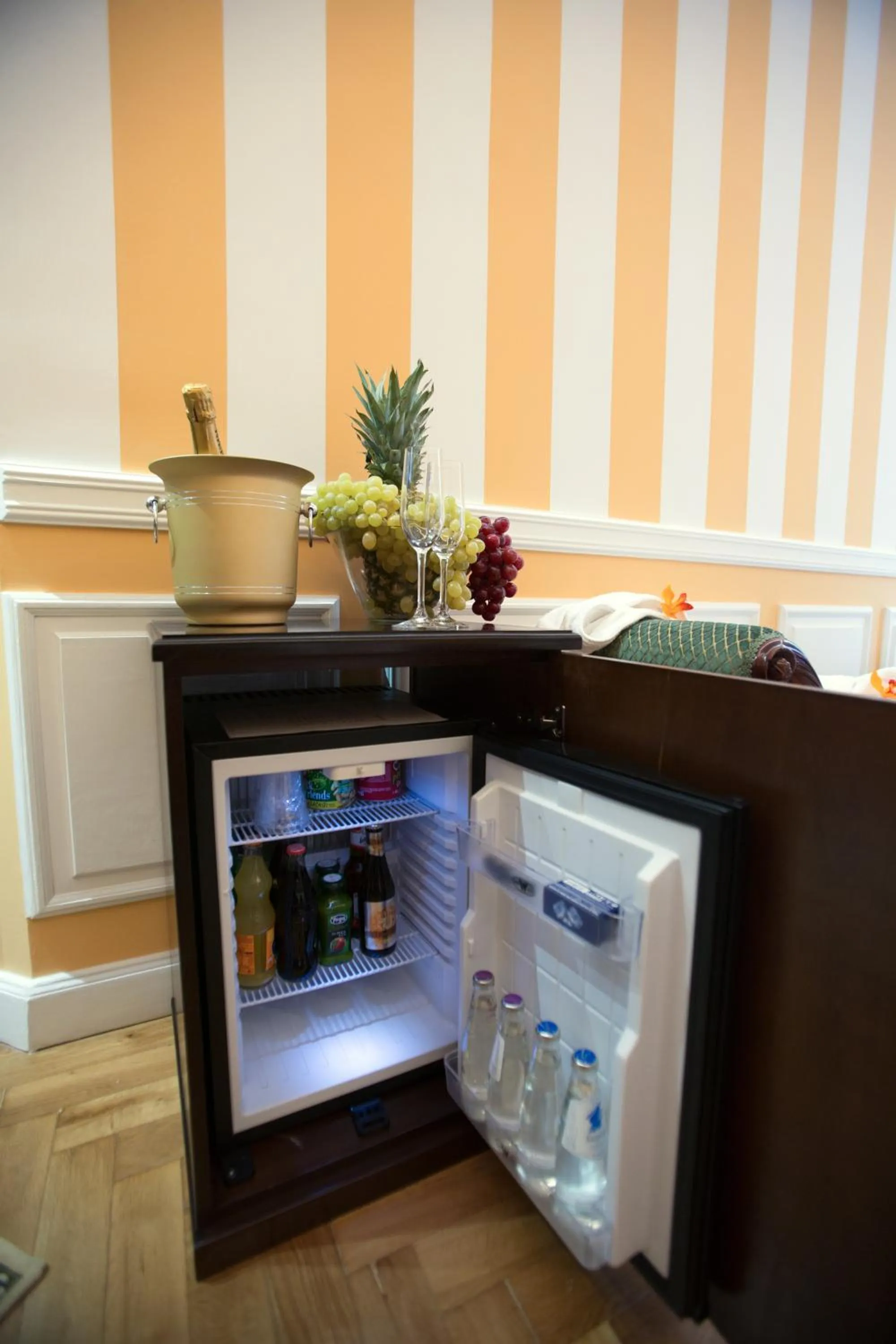 Food and drinks in Royal Suite Trinità Dei Monti