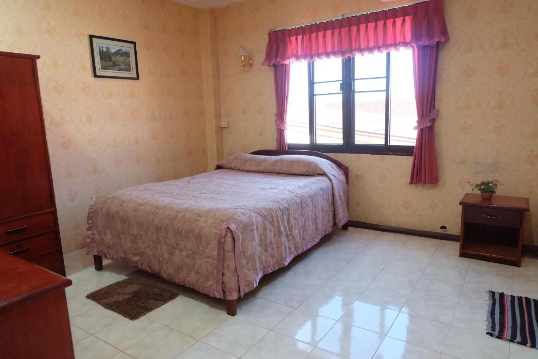 Bed in Thaveesinh Hotel