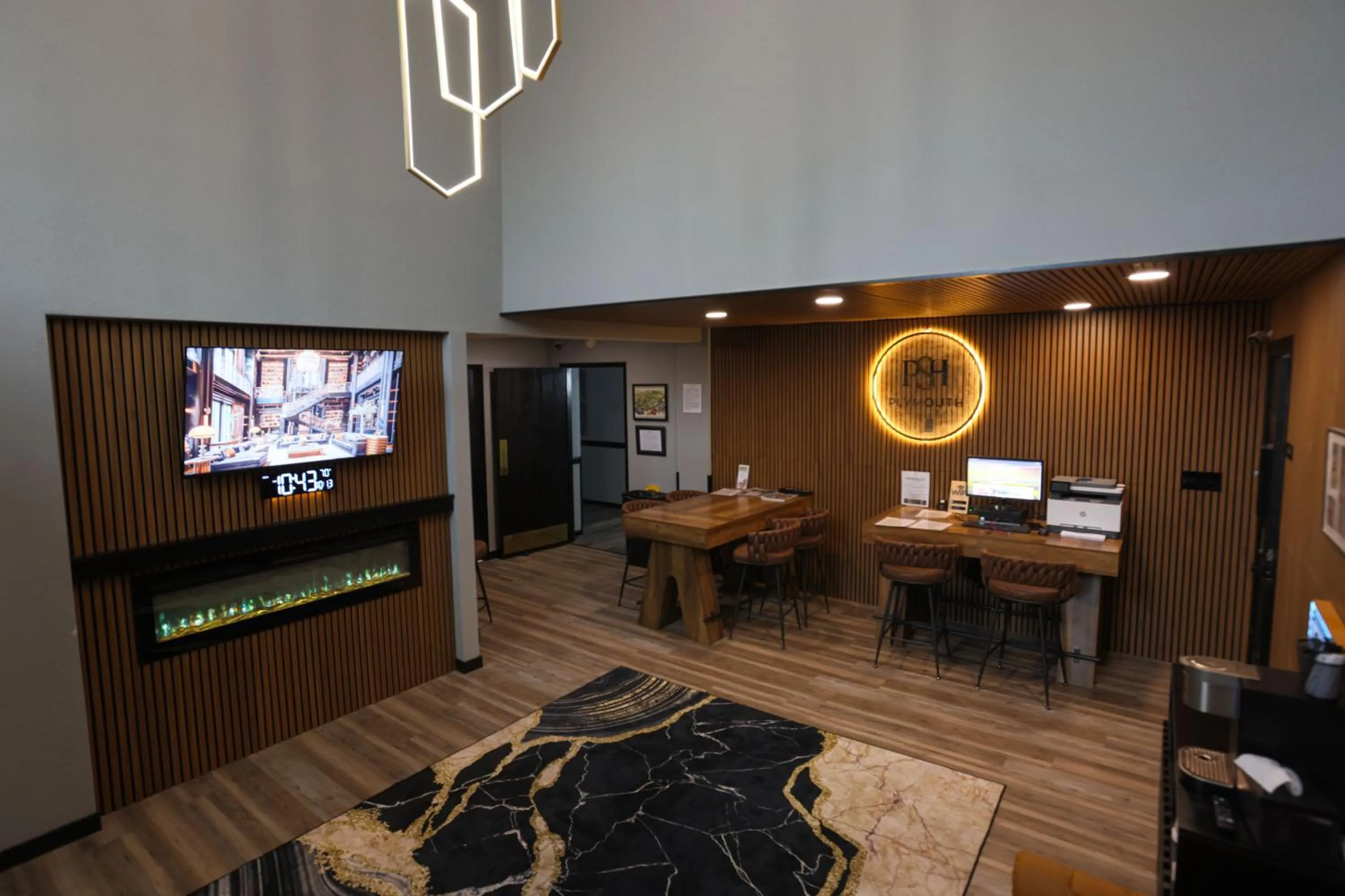 Communal lounge/ TV room in Plymouth Suites