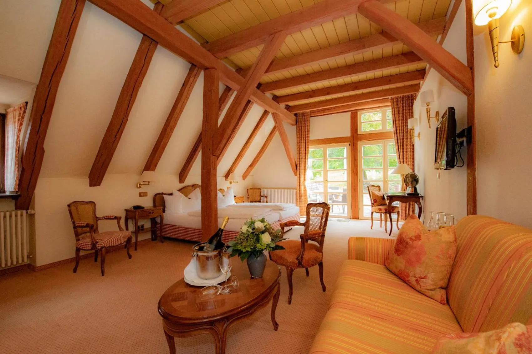 Deluxe Junior Suite - single occupancy in Landhotel der Schafhof Amorbach