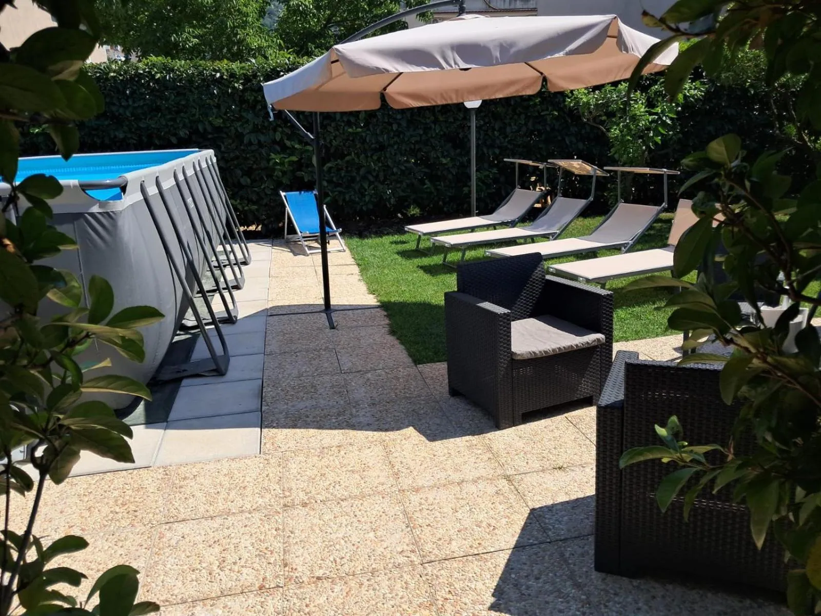 Swimming pool in B&B Villa Rosa