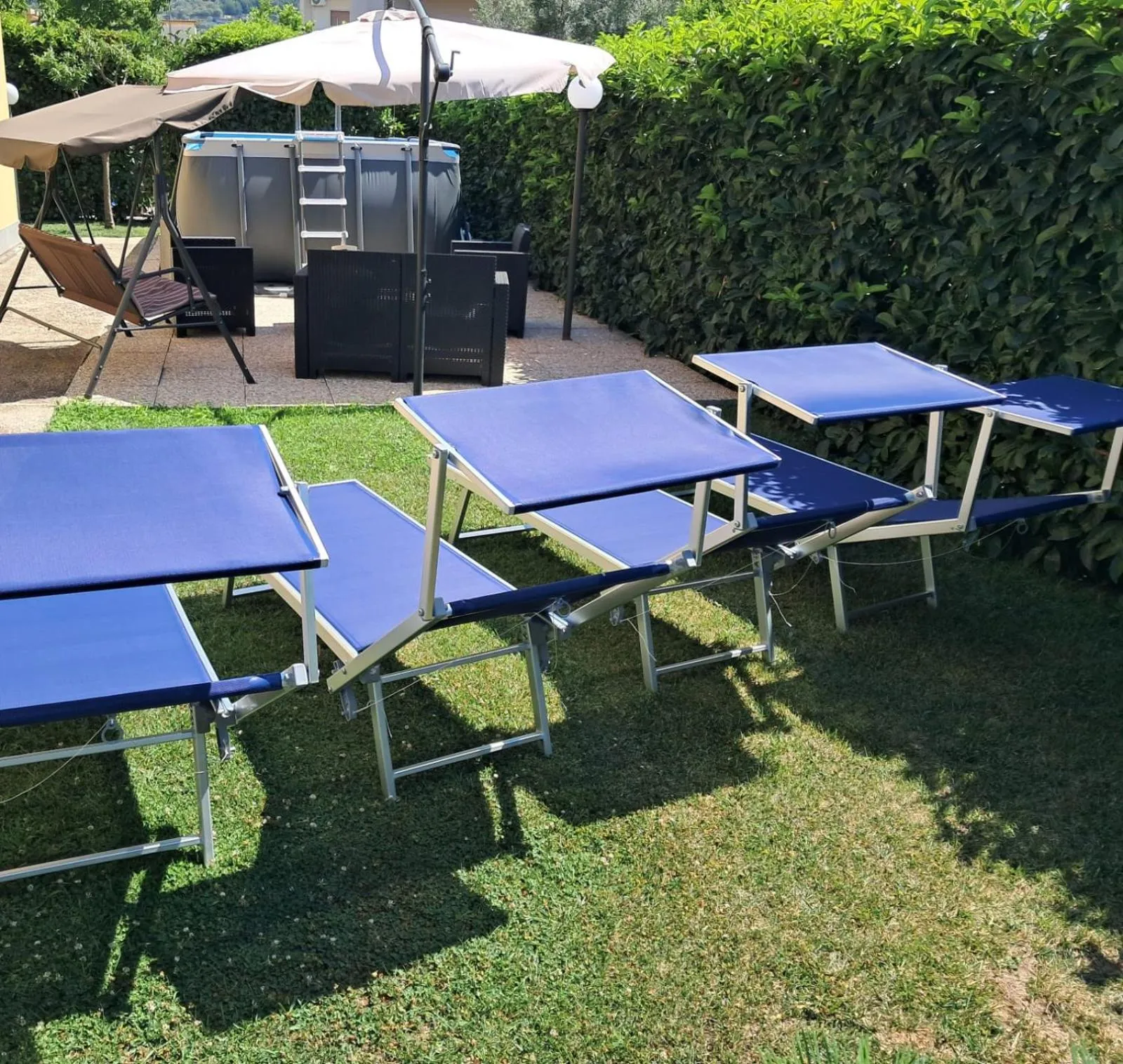 Swimming pool in B&B Villa Rosa