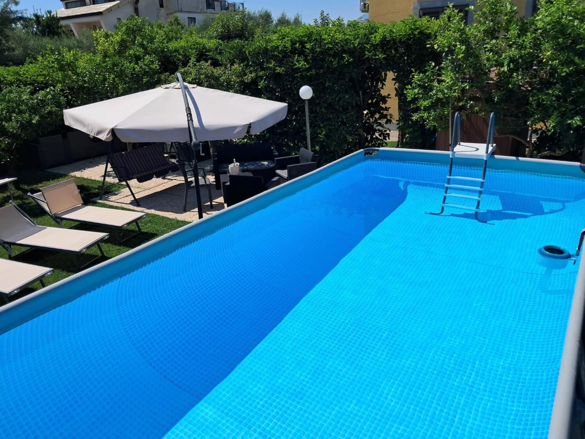 Pool view in B&B Villa Rosa