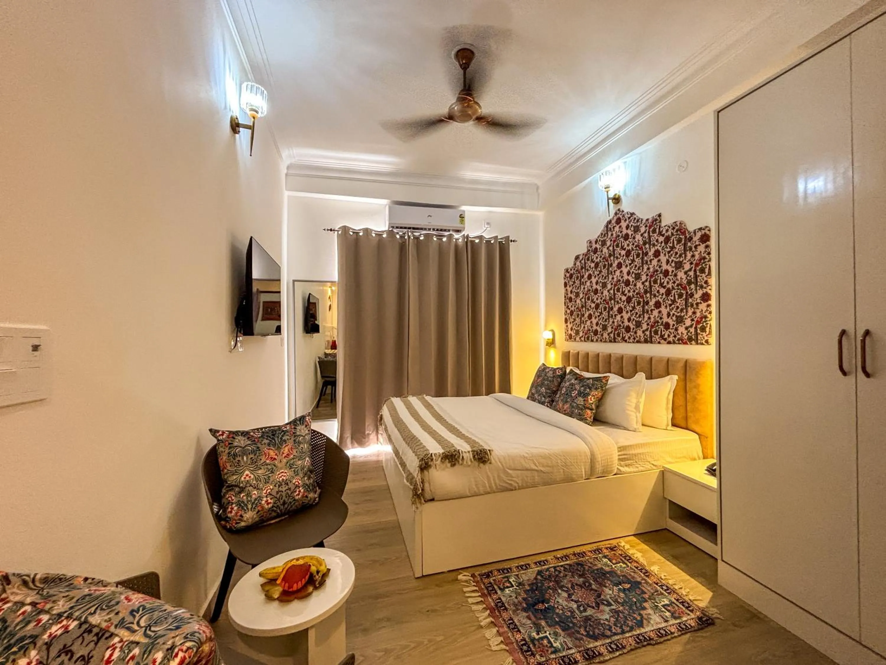 Standard Double Room in The Neeraj Ganga Rajmahal Wellness With Ganga View