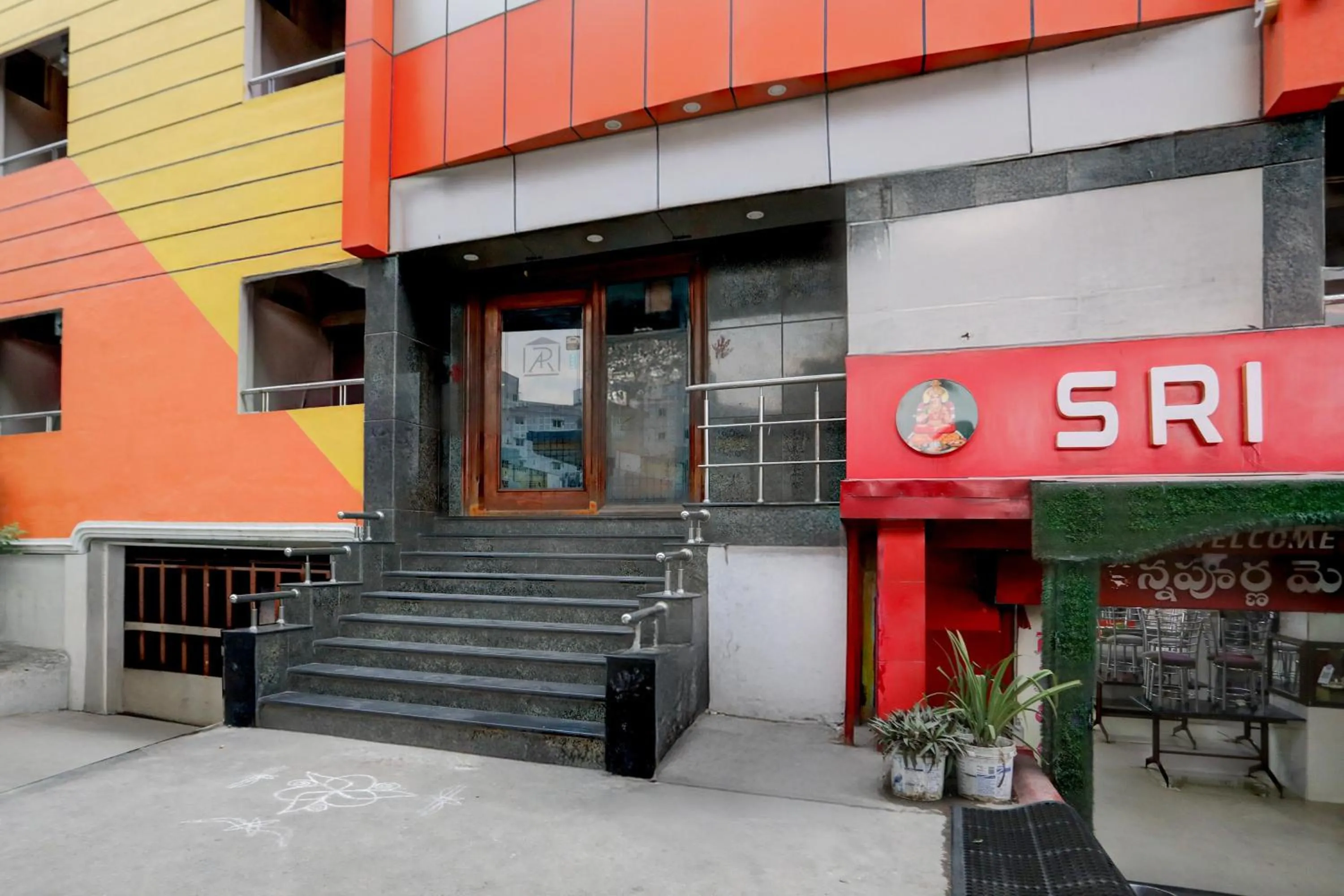 Facade/entrance in Hotel O by OYO ANNAPURNA RESIDENCY