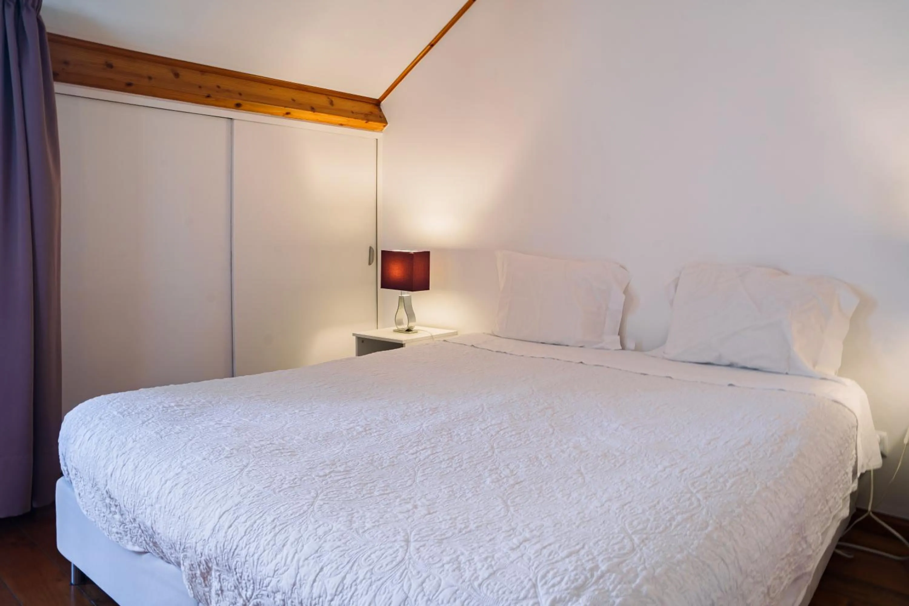 Bedroom, Bed in Apartamentos da Galé