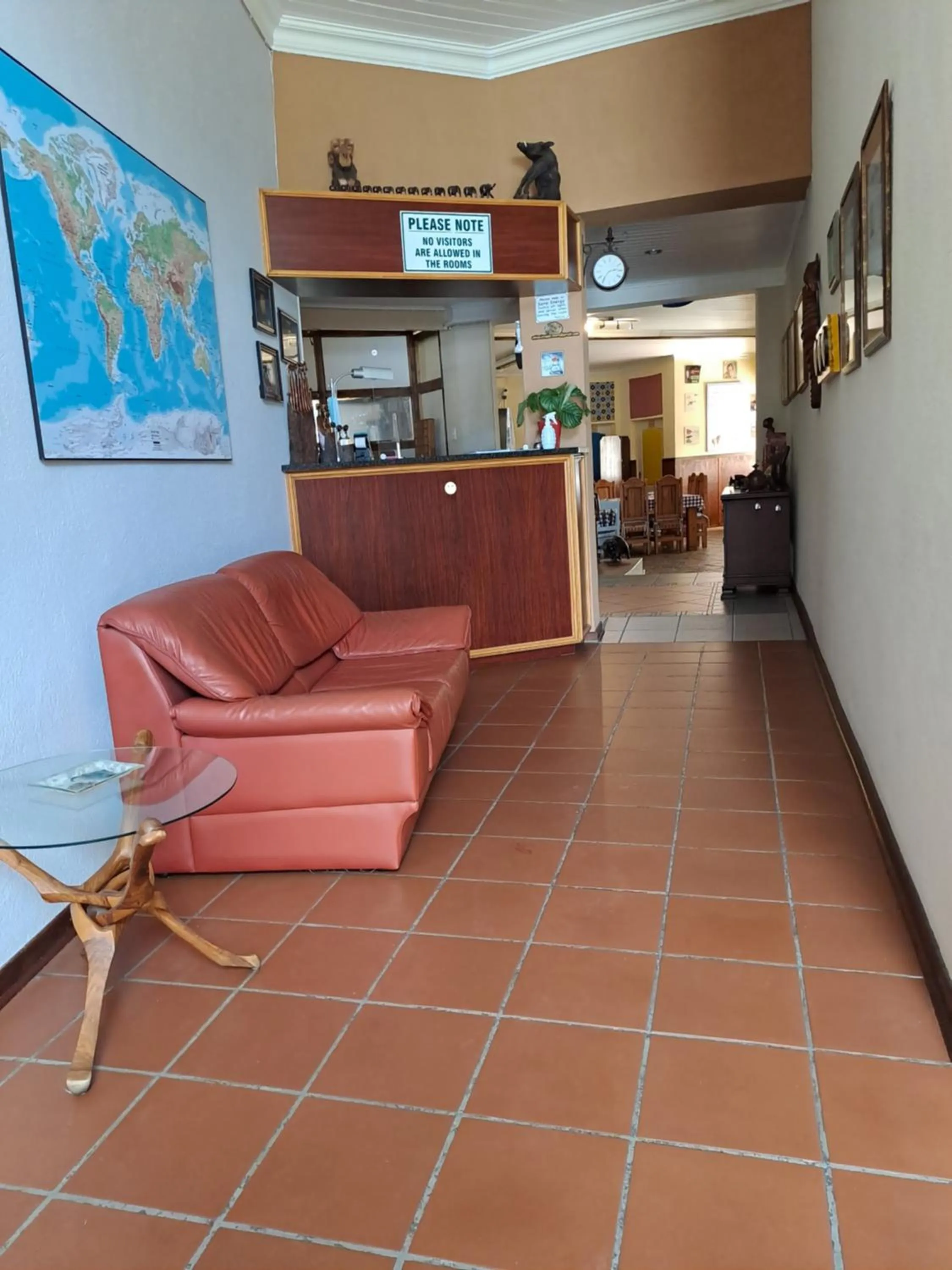 Text overlay in Amigos Bed & Breakfast - No loadshedding