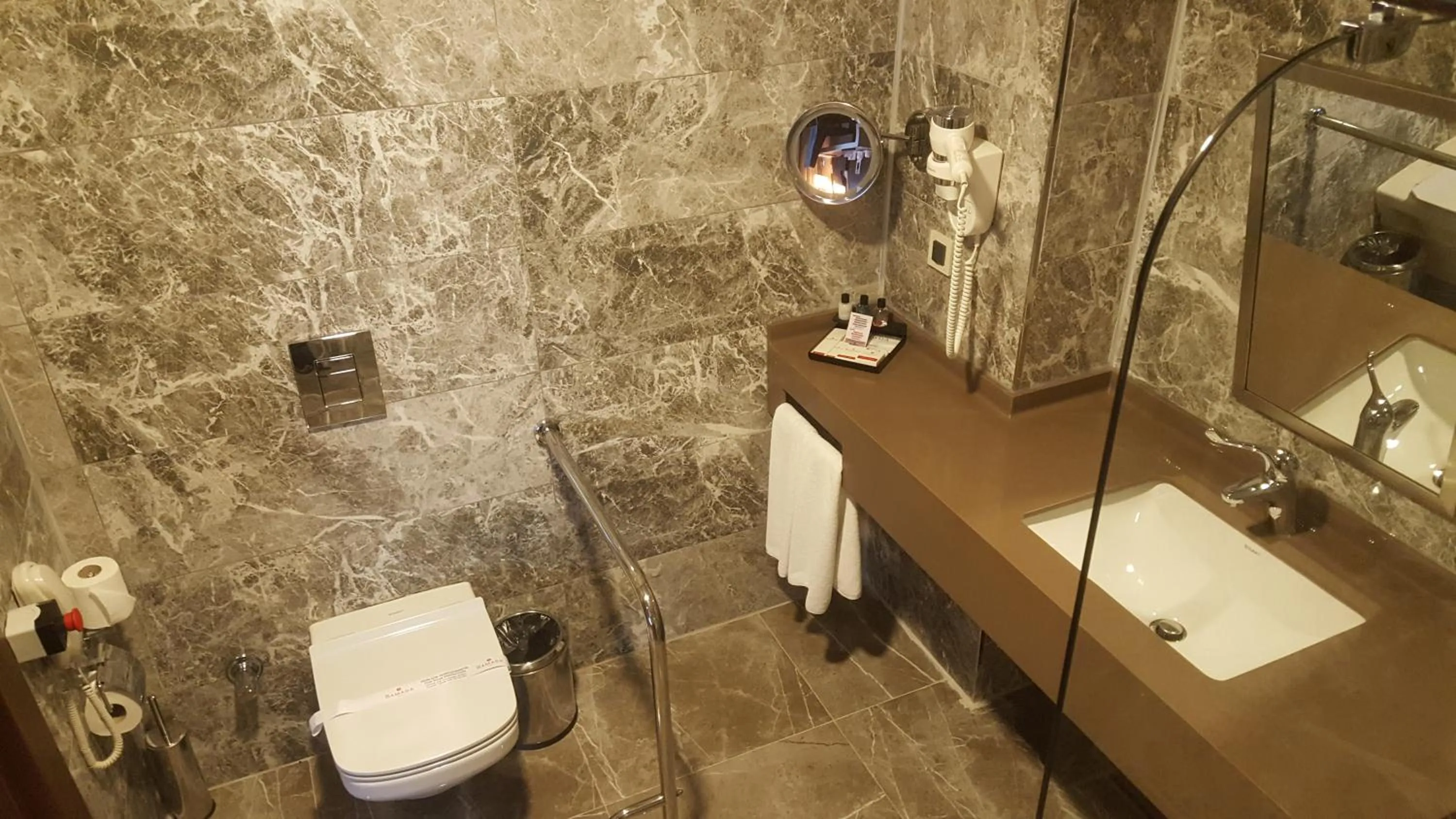 Toilet in Ramada by Wyndham Sakarya Hotel