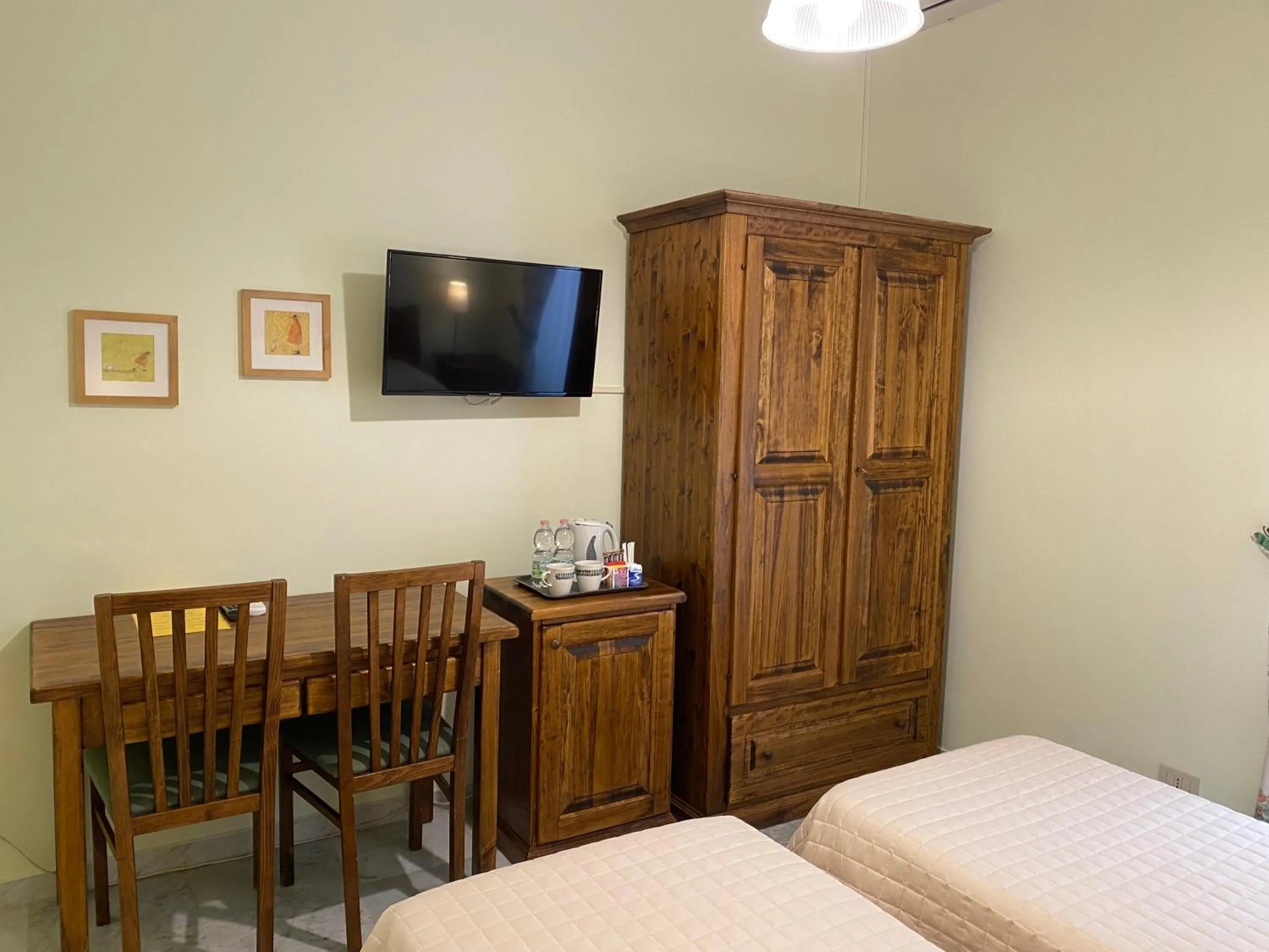 Photo of the whole room, Bed in Guest House Laocoonte