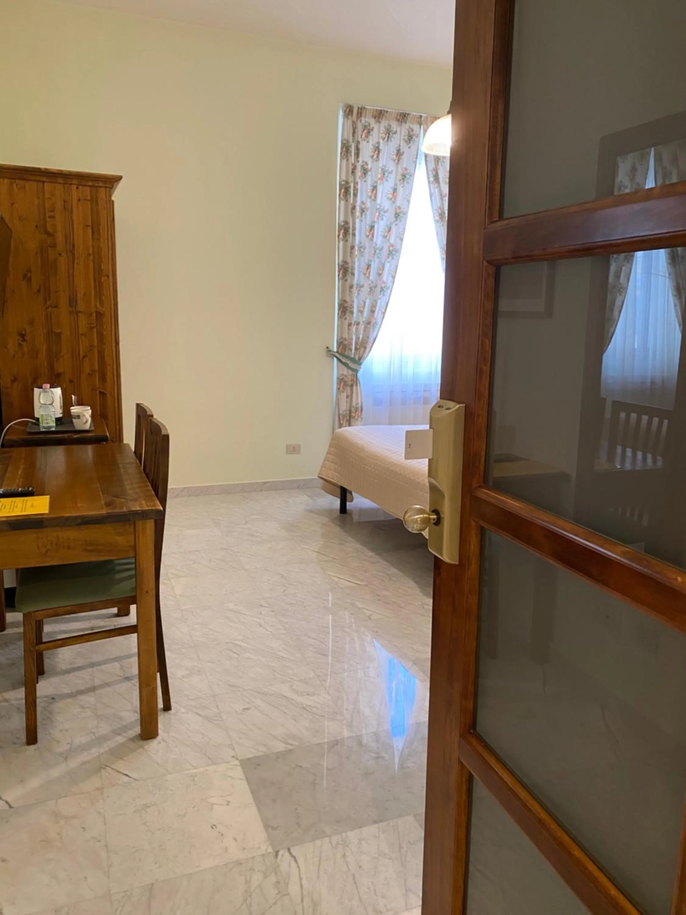 Photo of the whole room in Guest House Laocoonte