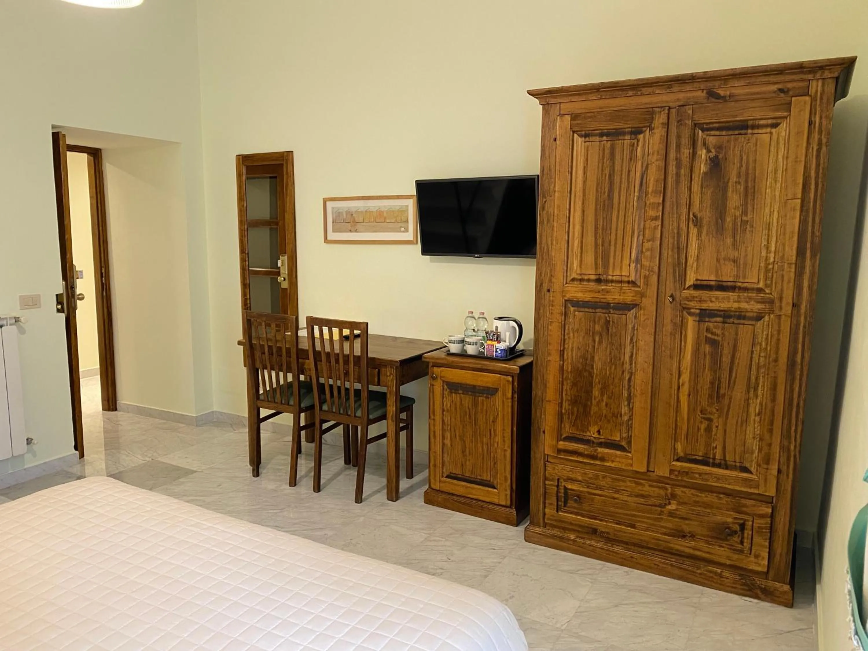 Photo of the whole room, Bed in Guest House Laocoonte