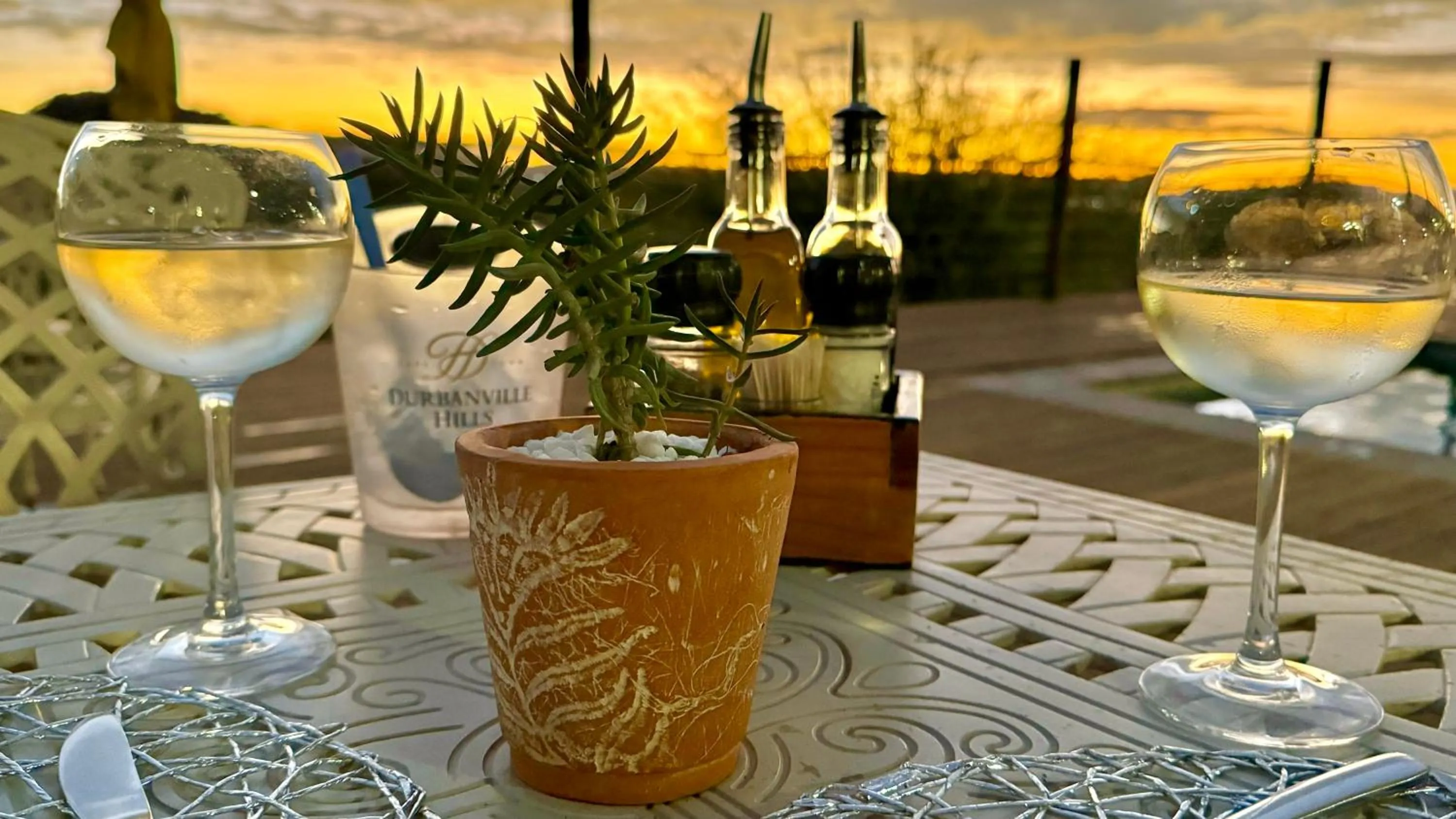 Restaurant/places to eat in River Crossing Lodge