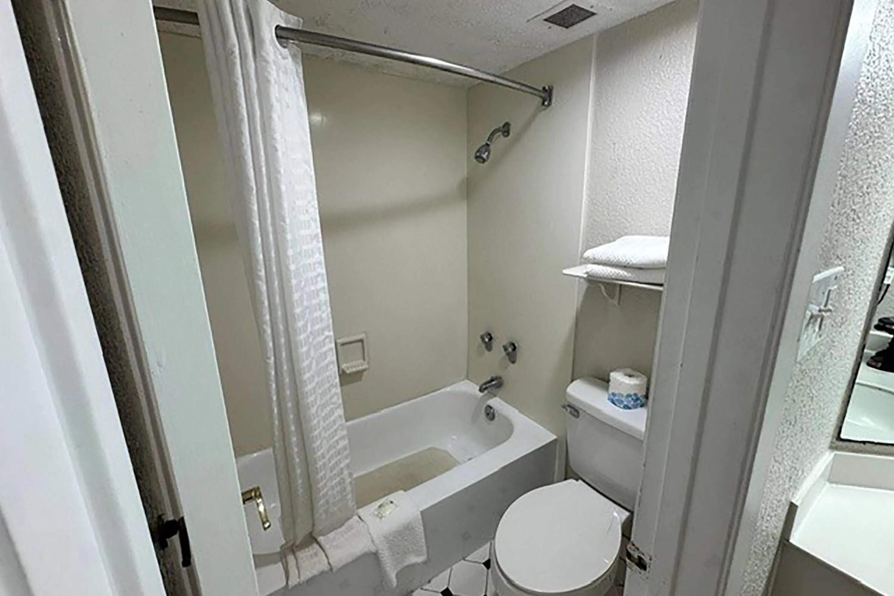 Bathroom in Super 8 by Wyndham Nacogdoches Near University