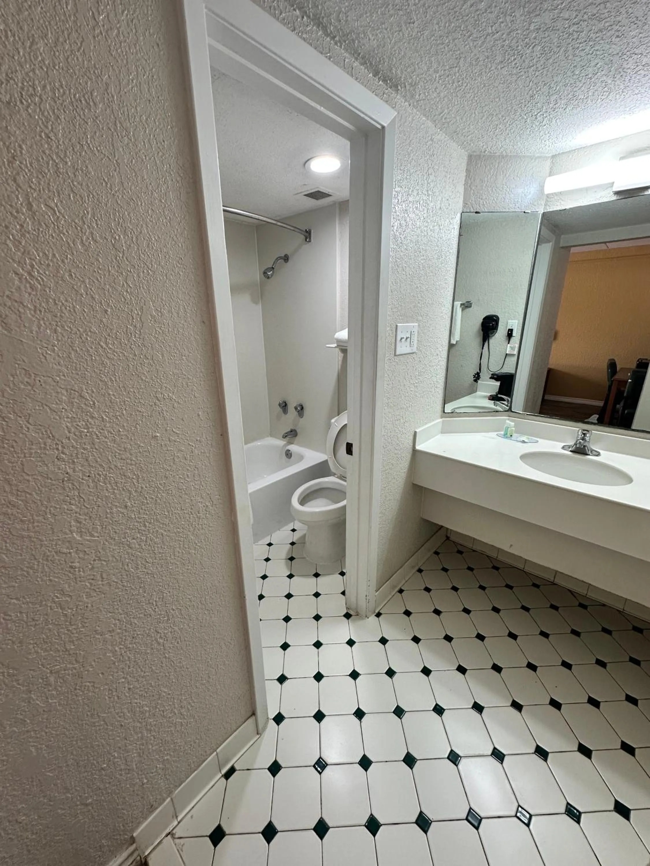 Super 8 by Wyndham Nacogdoches Near University