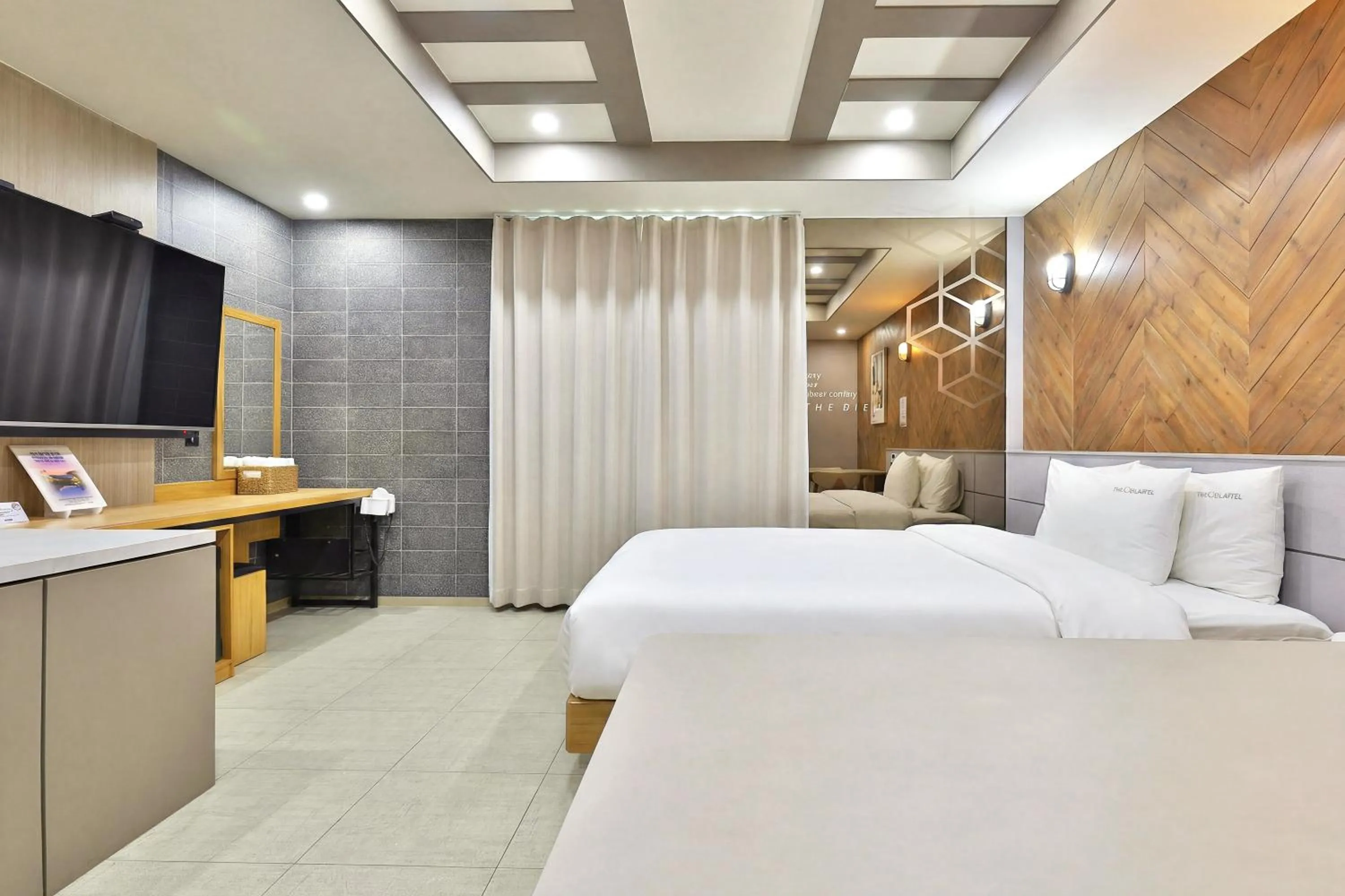 Bedroom, Bed in The Ciel