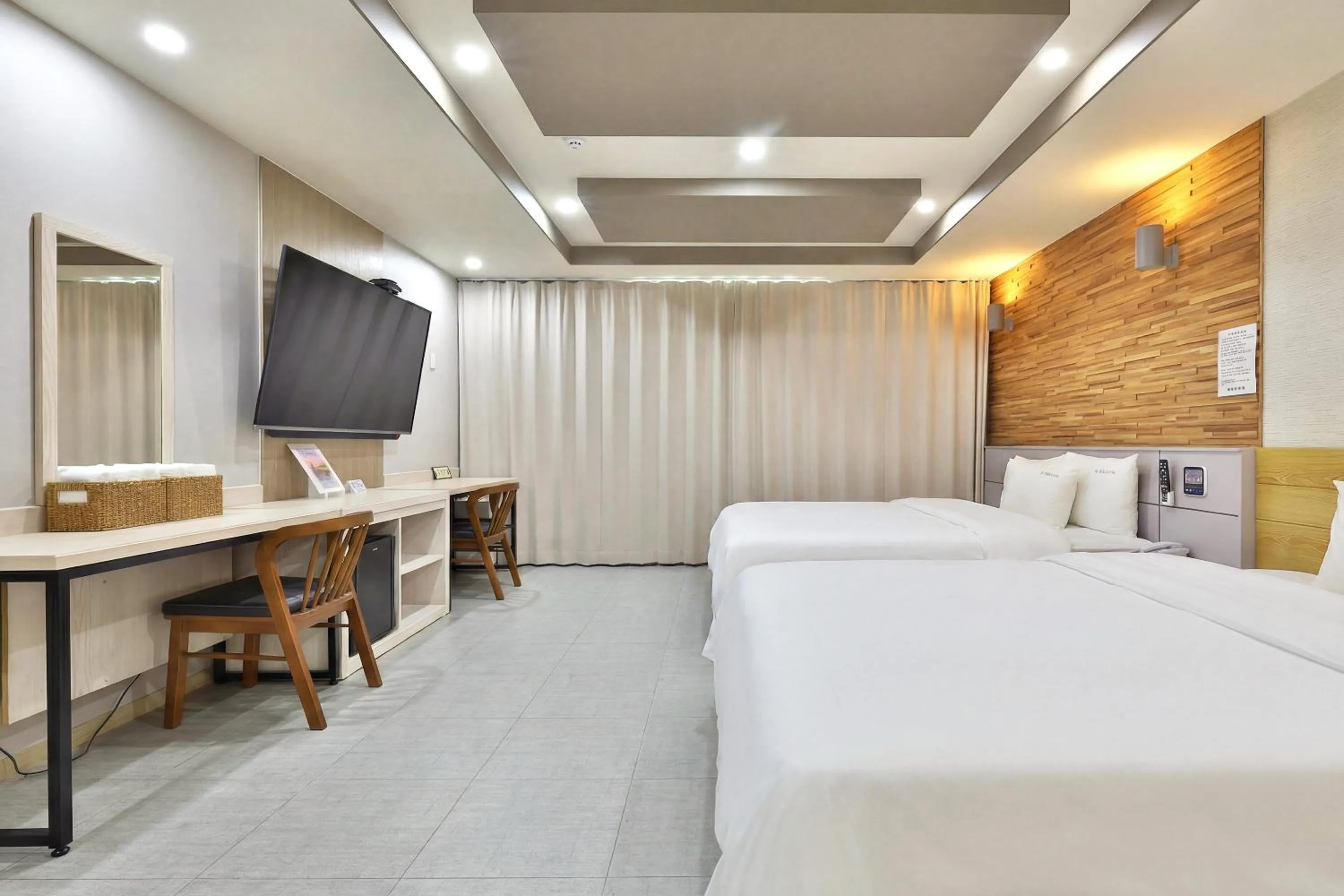 Bedroom, Bed in The Ciel