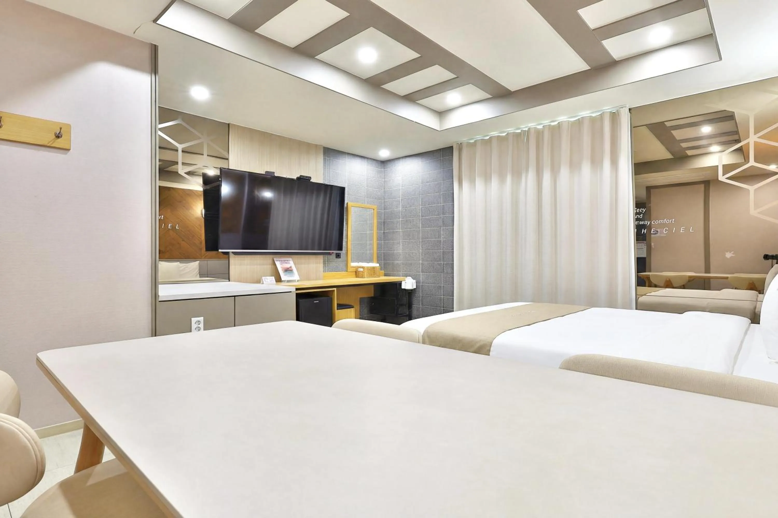 Bedroom, Bed in The Ciel