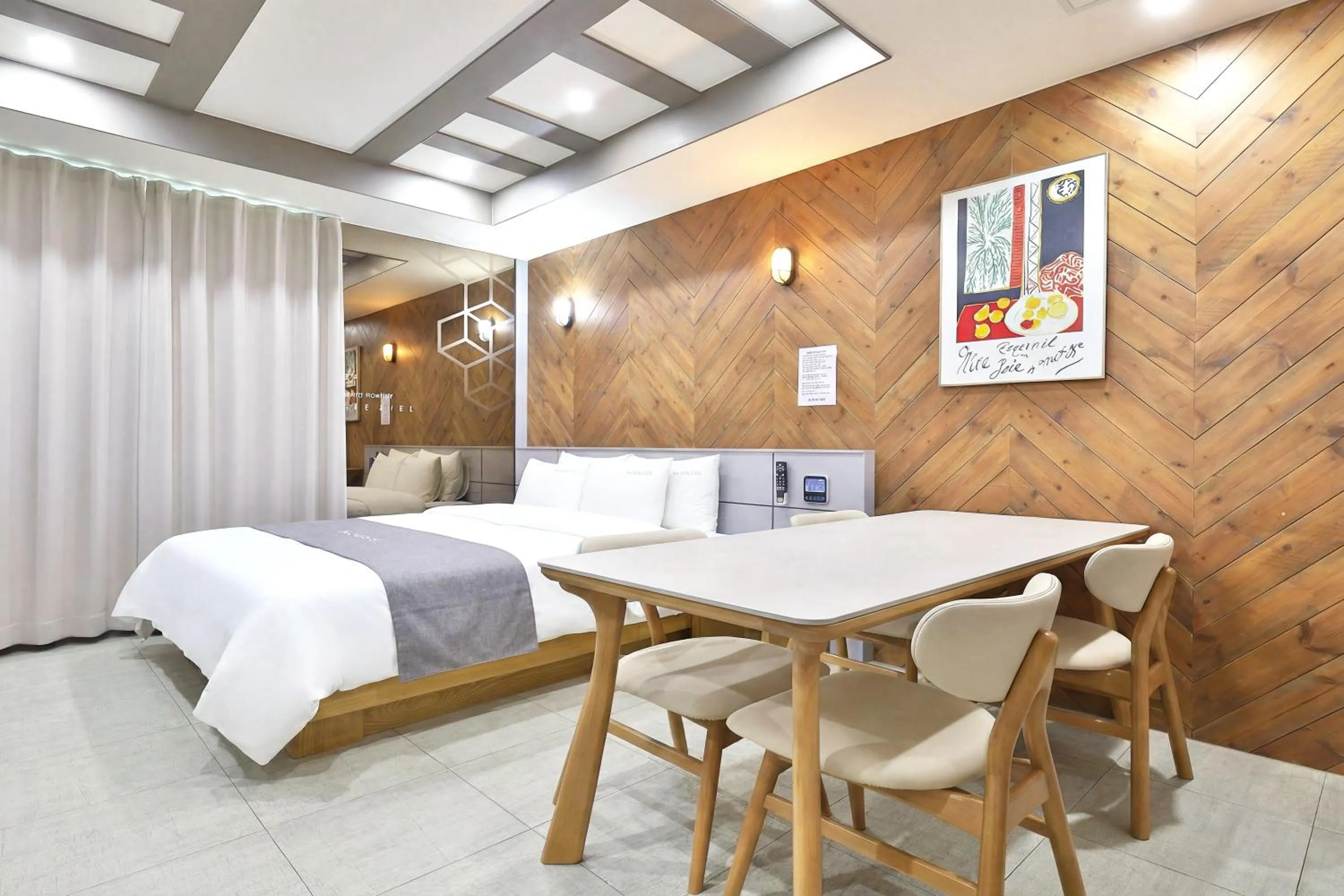 Bedroom, Bed in The Ciel